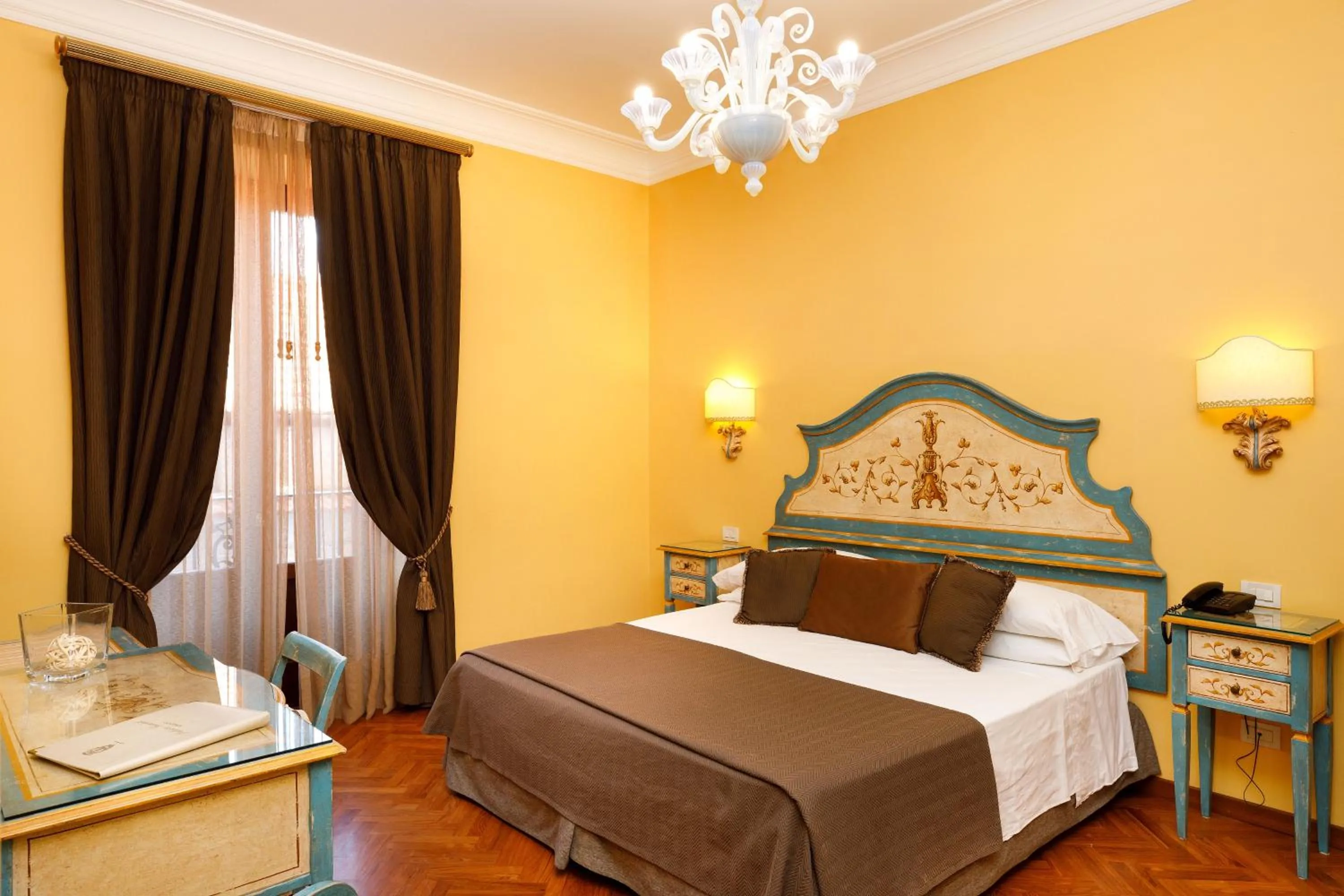 Superior Triple Room in Hotel Palazzo Guardati