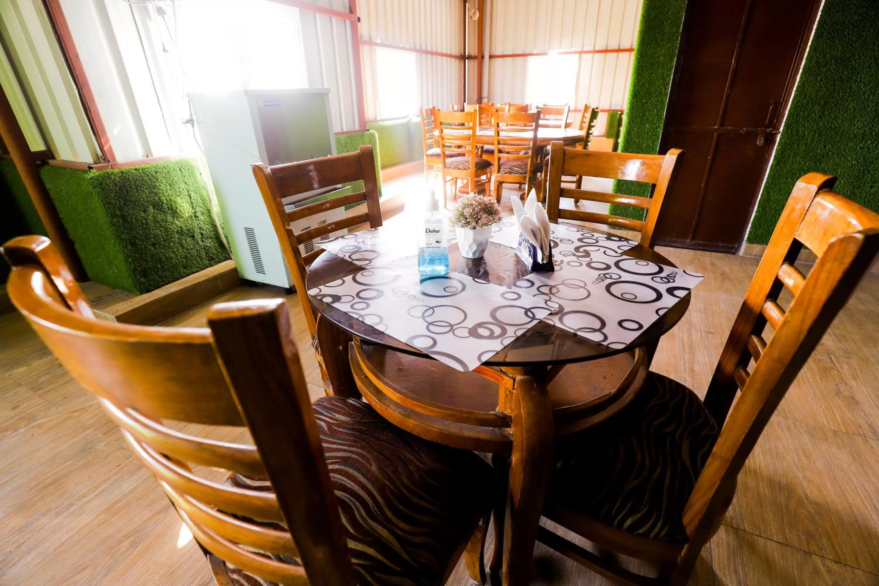 Restaurant/Places to Eat in Grey Castle - Hotel Near Haridwar Railway station