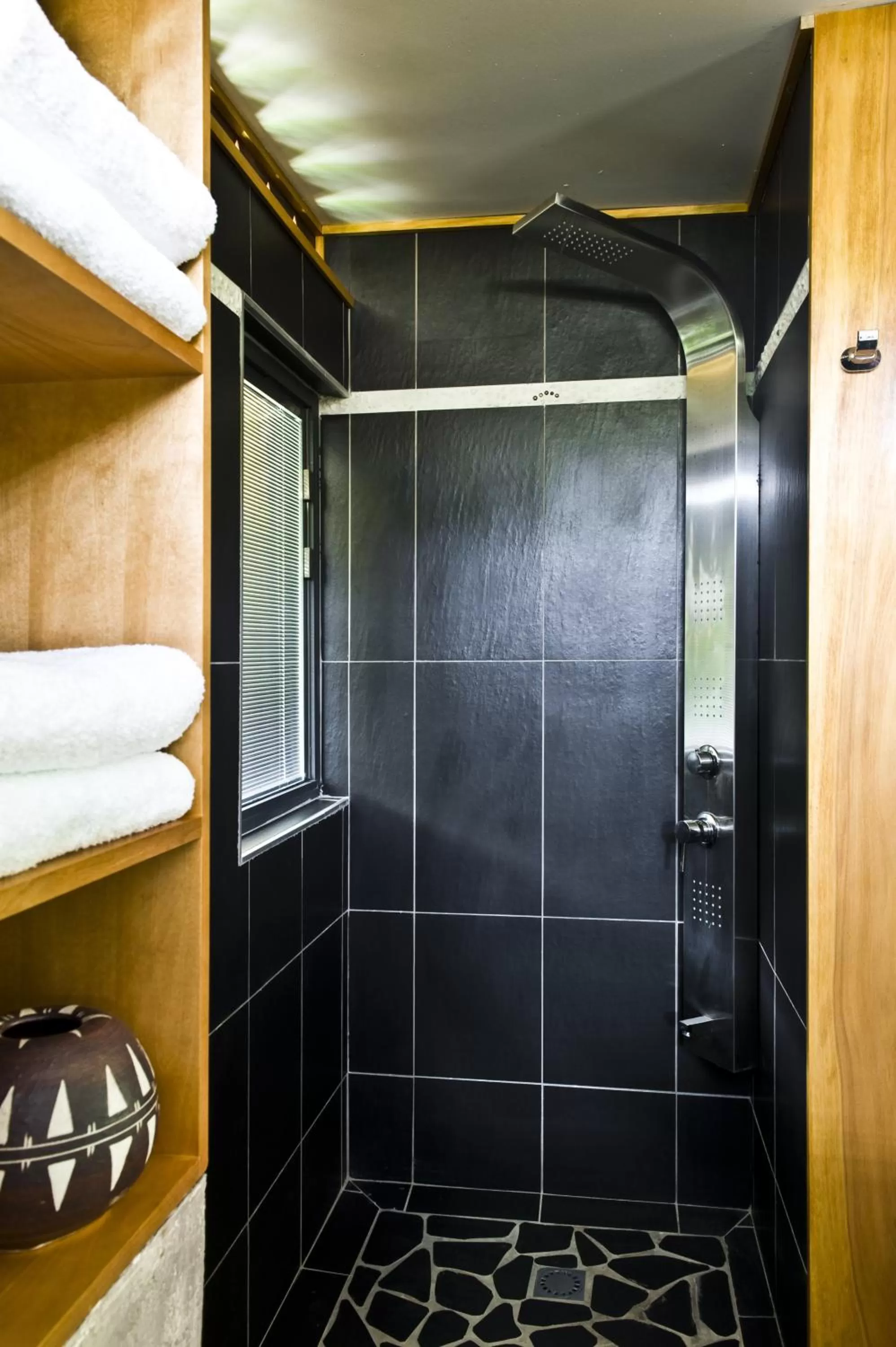 Bathroom in Maitai Lapita Village Huahine