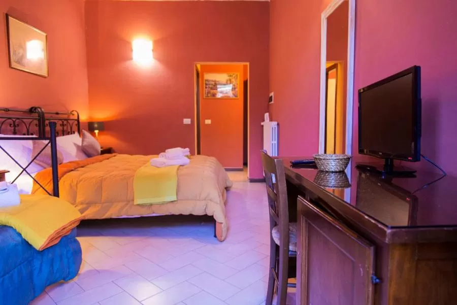 Bed in Florence Decamerone B&B