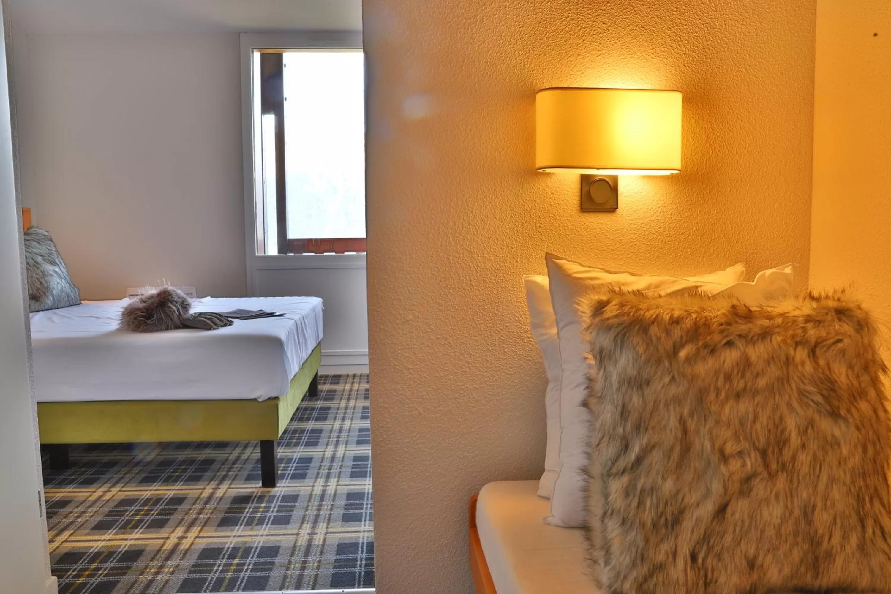 Bedroom, Bed in SOWELL Family La Lauzière