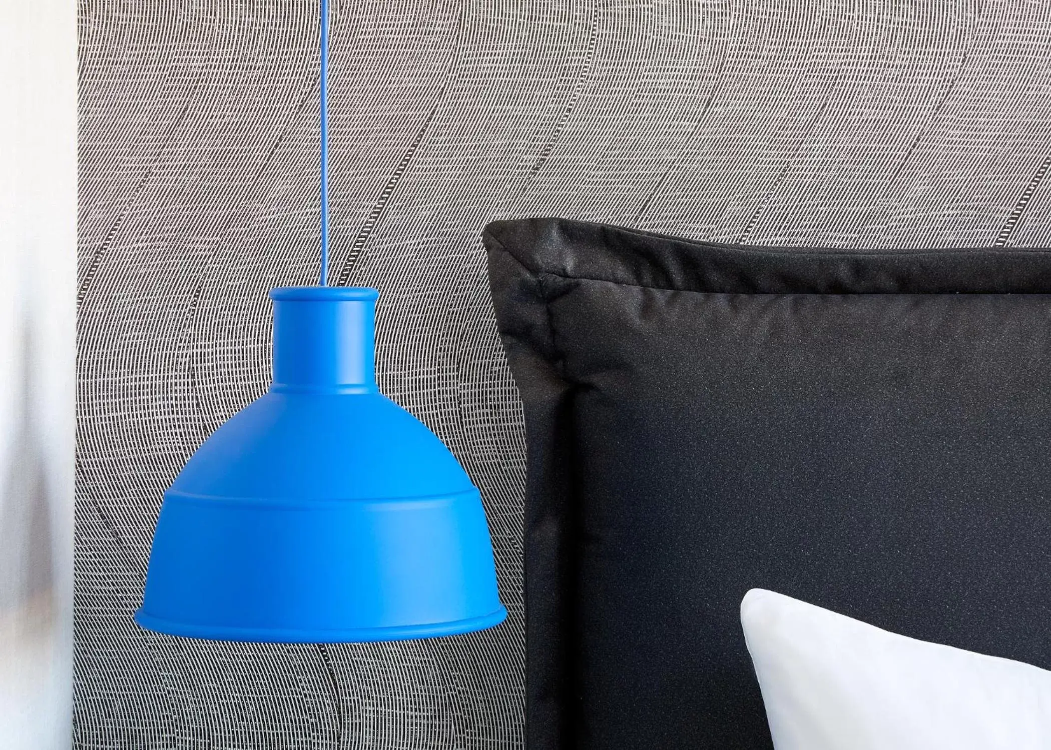 Deluxe Queen Room in Hutton Hotel Deluxe Queen Room in Hutton Hotel