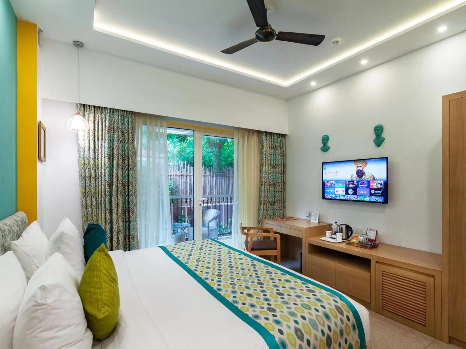 Bed in Acron Seaway Resort