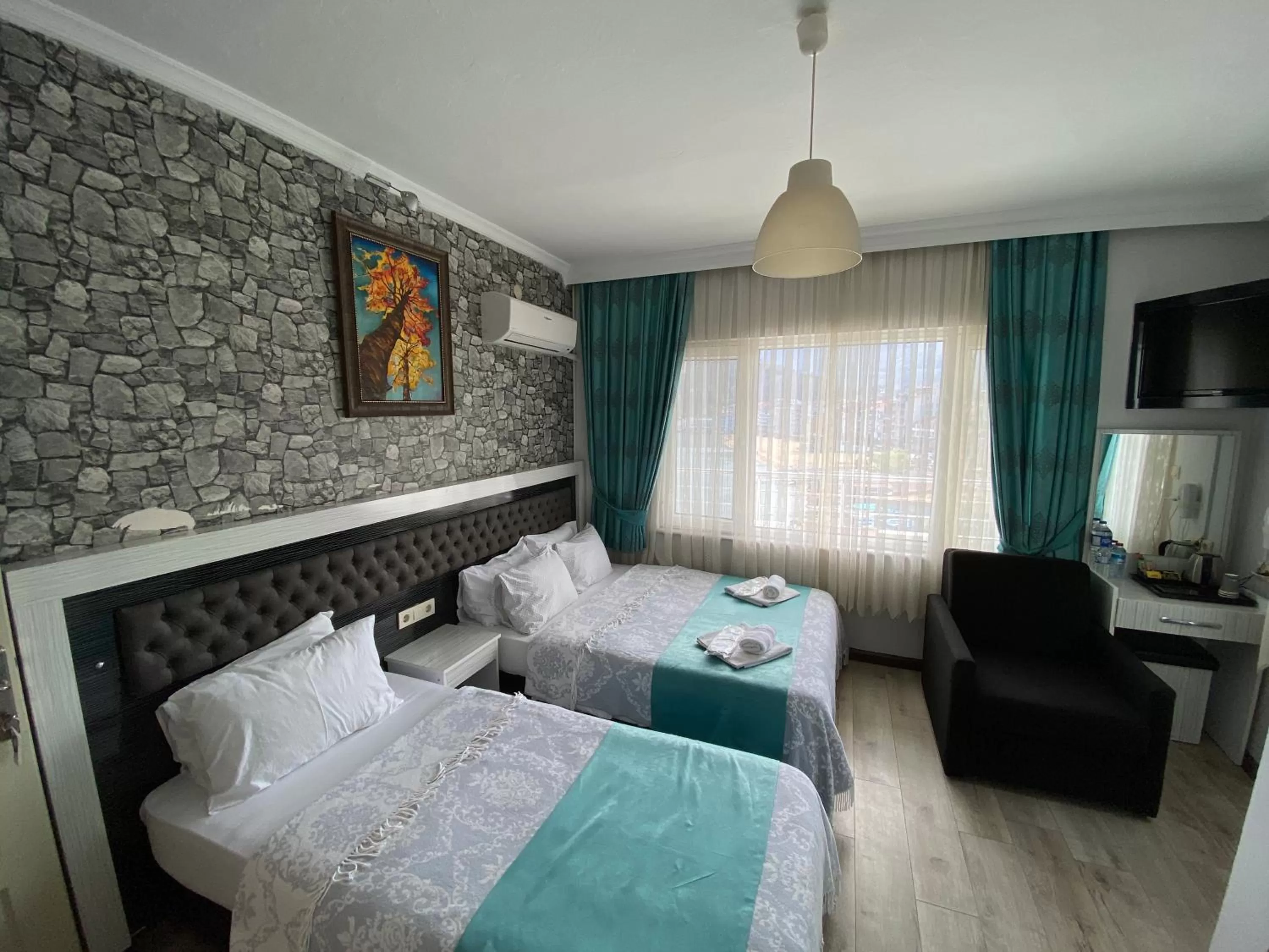Photo of the whole room in AMASRA Marina Pansiyon