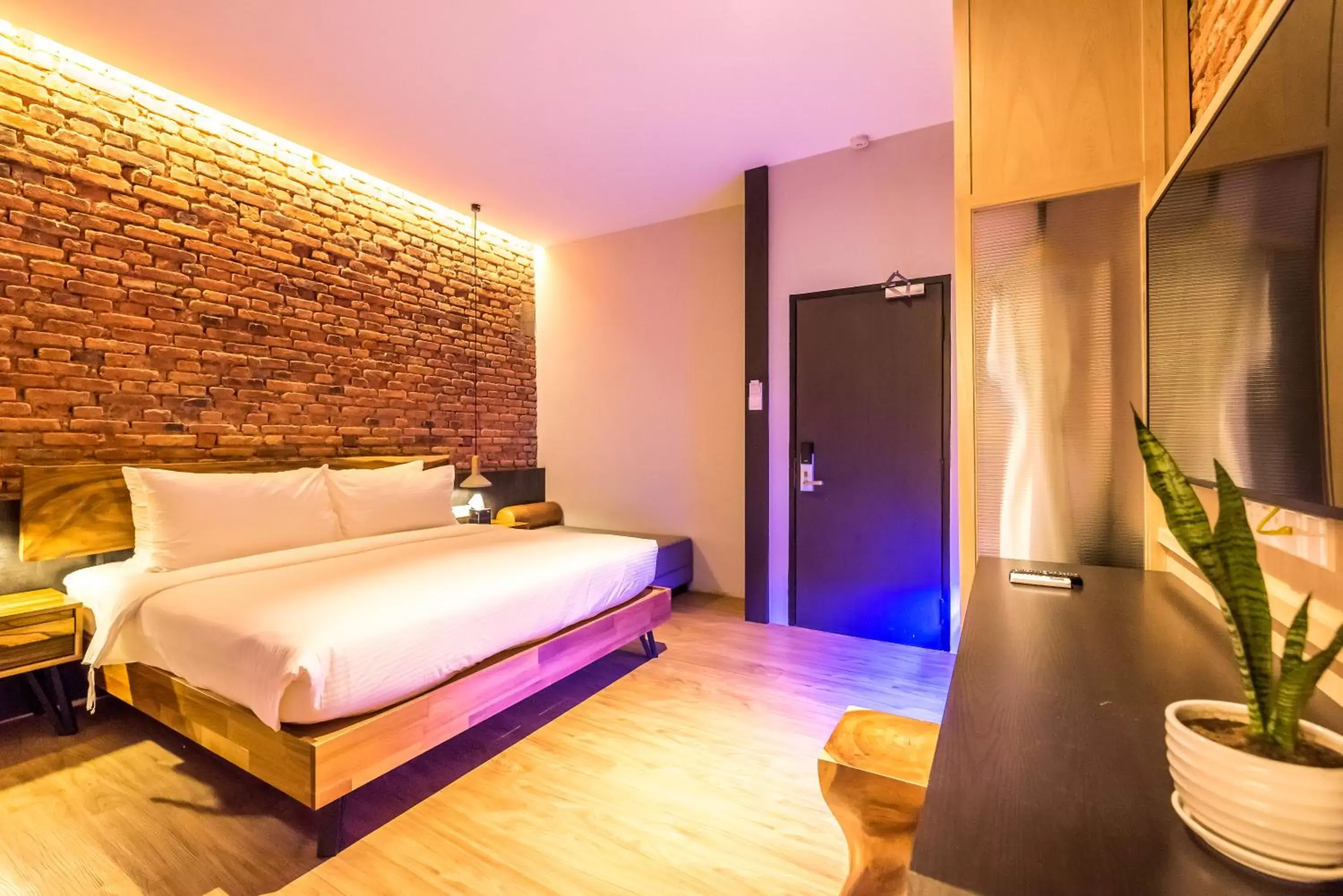 King Suite in Tien Terrace Macalister King Suite in Tien Terrace Macalister