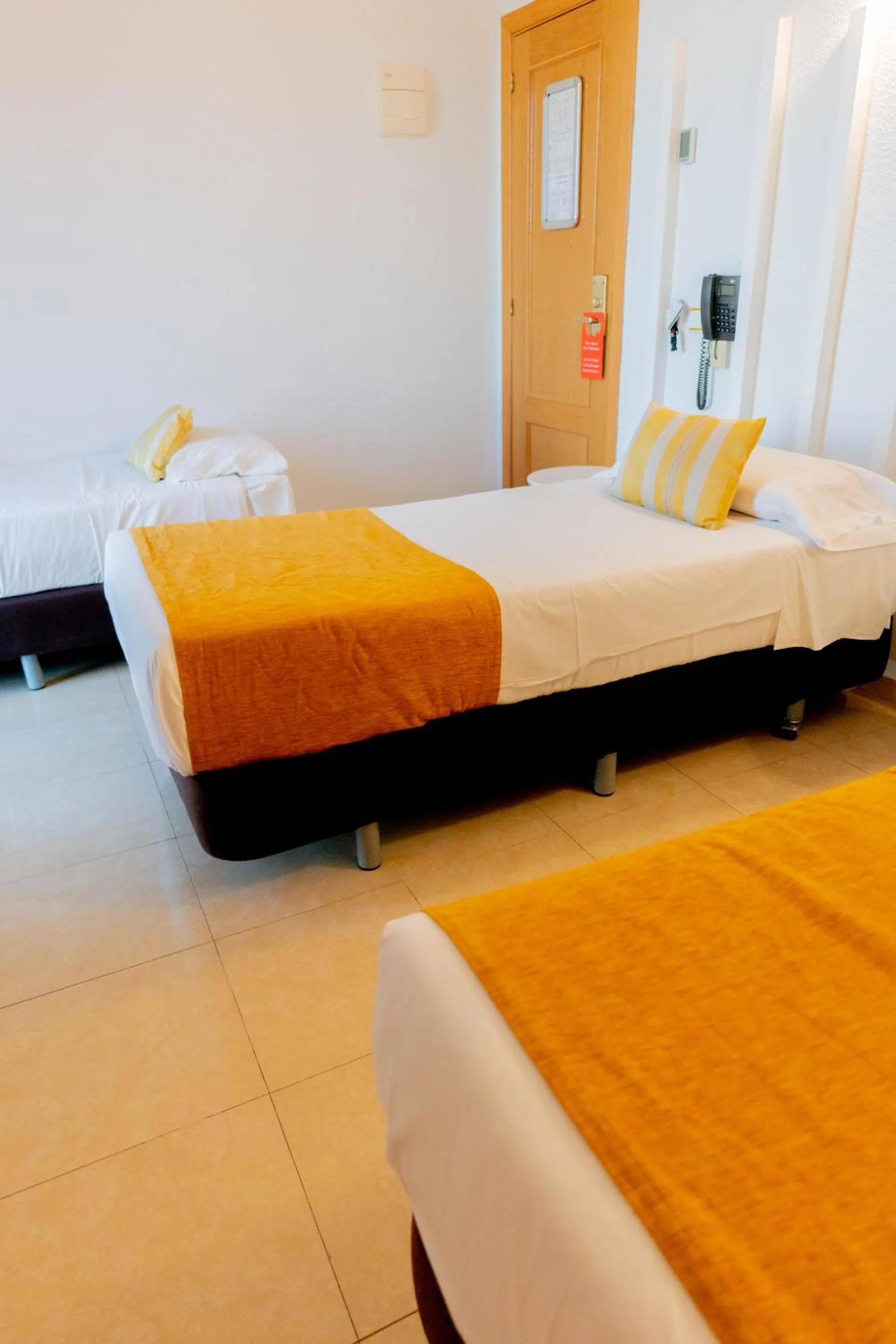 Bedroom, Bed in Hostal Josefina-Gran Vía