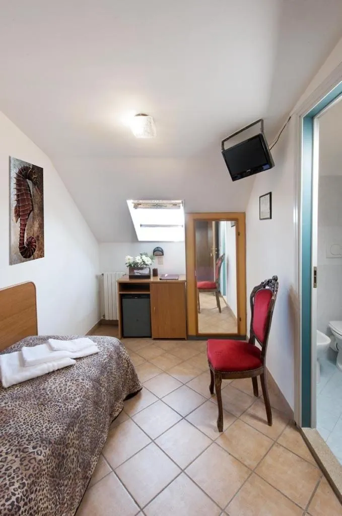 Photo of the whole room, Bed in Hotel Roma