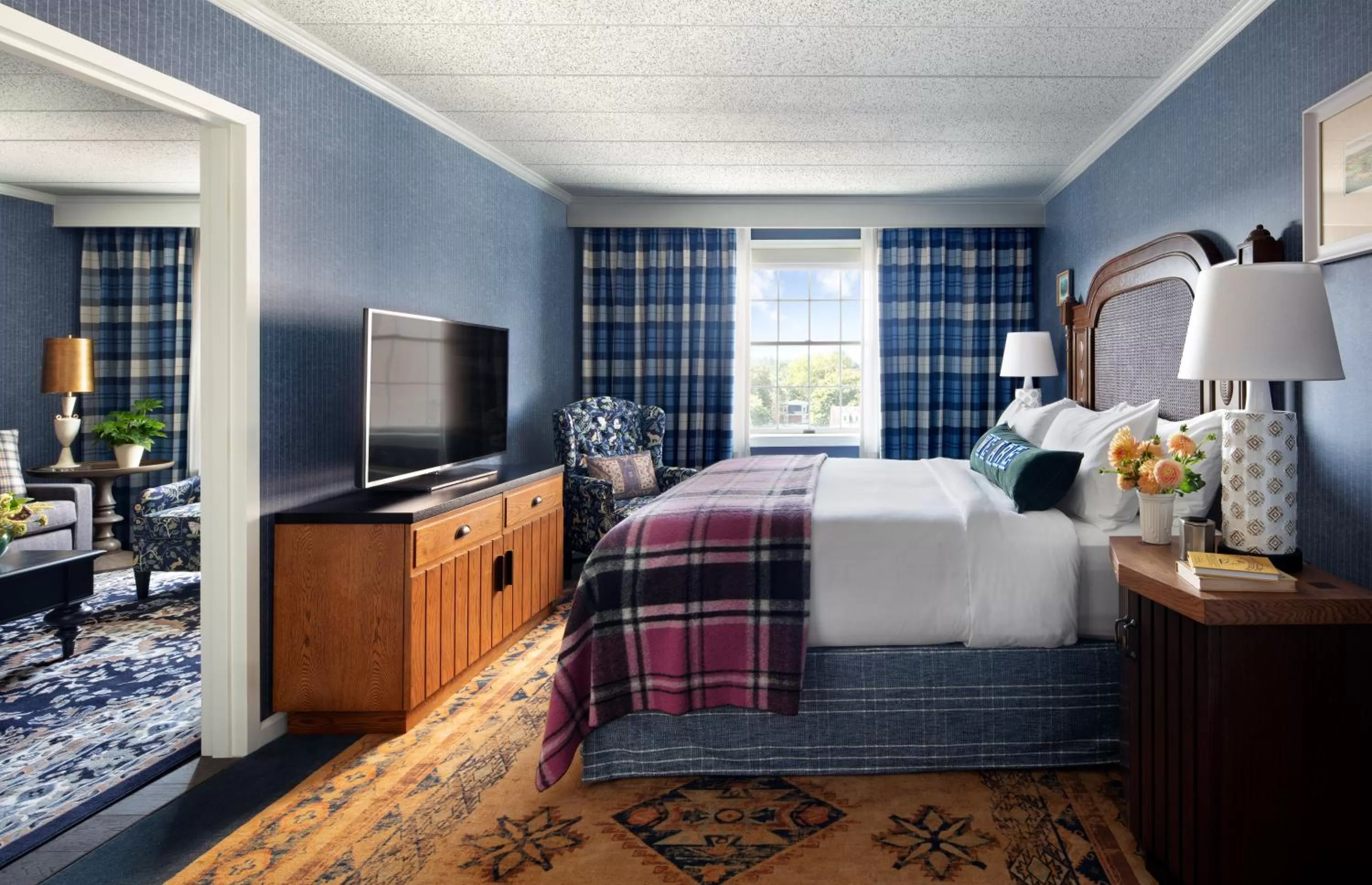 Bedroom, Bed in Graduate by Hilton State College