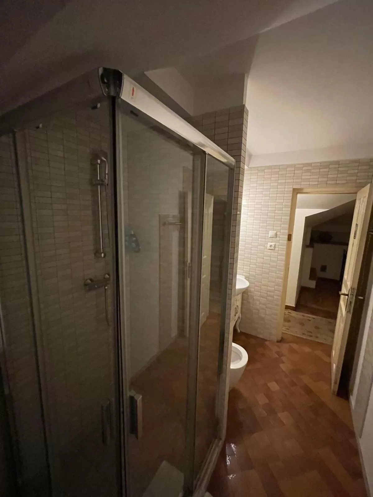 Bathroom in George&Dragon Rooms