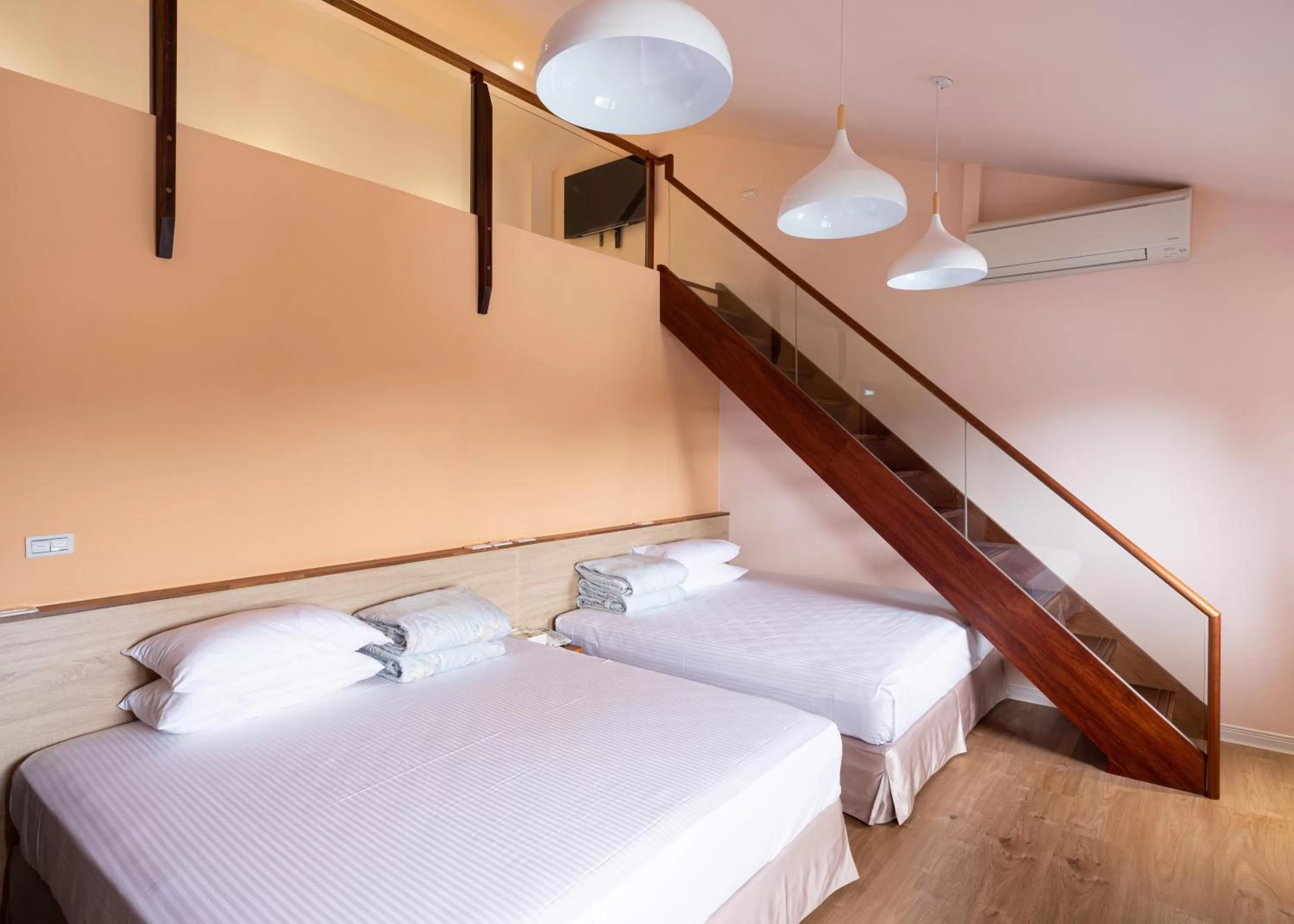 Decorative detail, Bed in 名竹旅社 Minzu Hotel