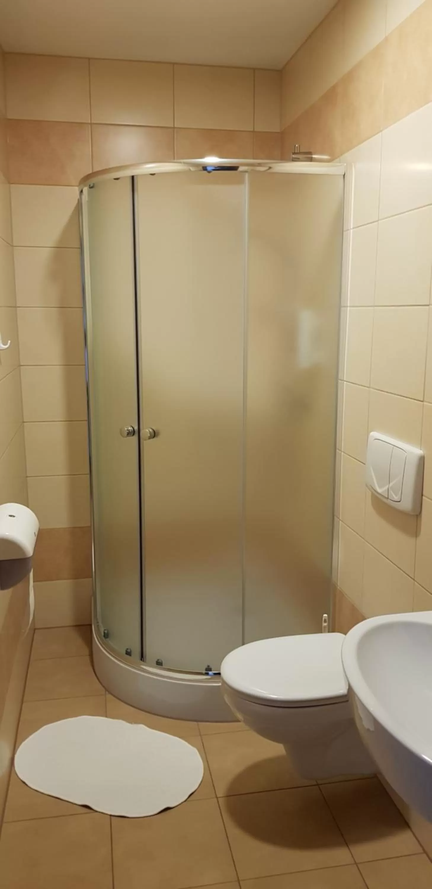 Shower in Zajazd Tytan