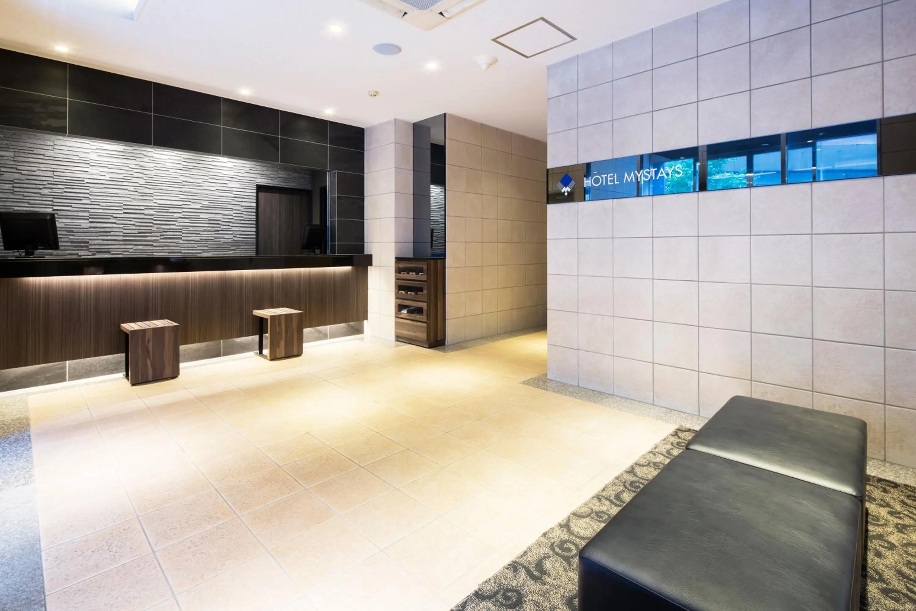 Lobby or reception in HOTEL MYSTAYS Kanda