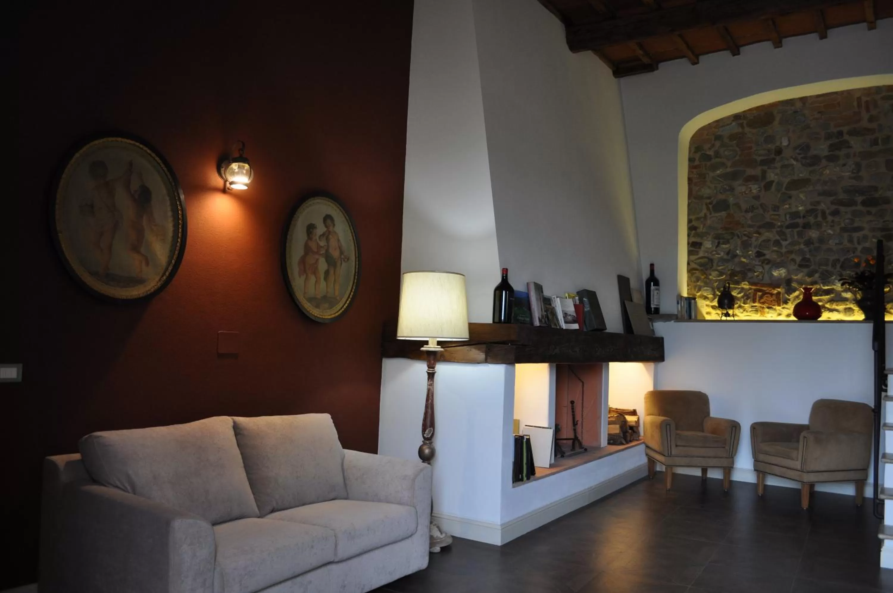 Communal lounge/ TV room in Armonie di Villa Incontri B&B