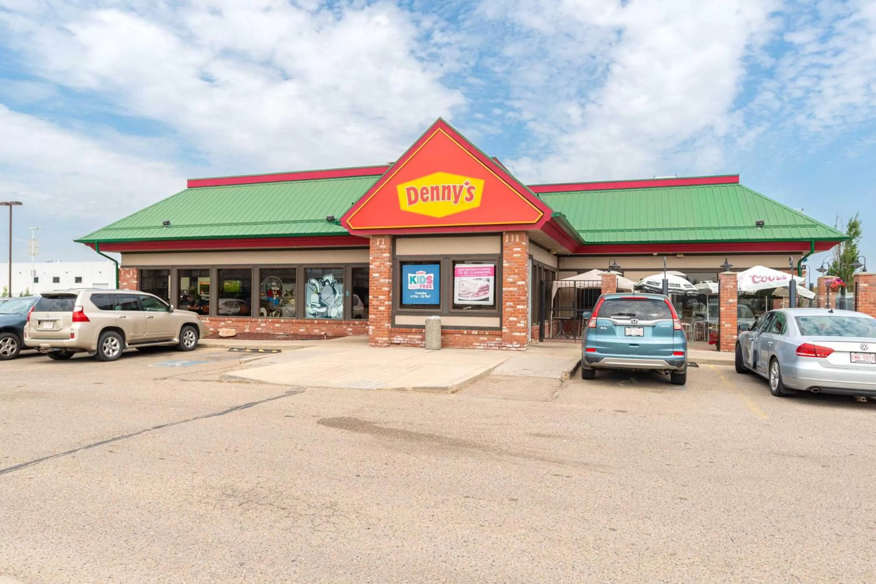 Restaurant/places to eat in Sandman Hotel Red Deer