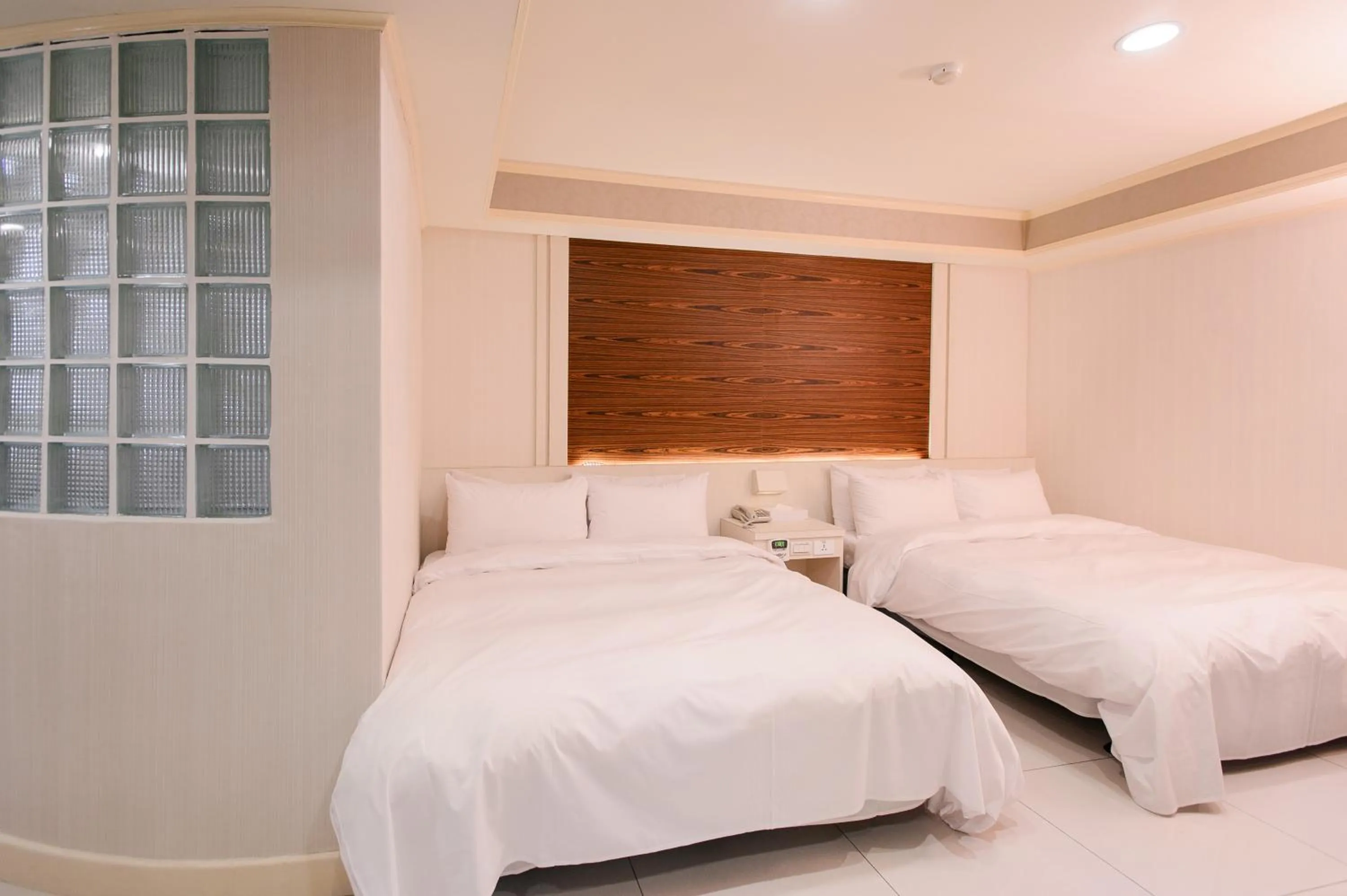 Bedroom, Bed in Duke Business Hotel