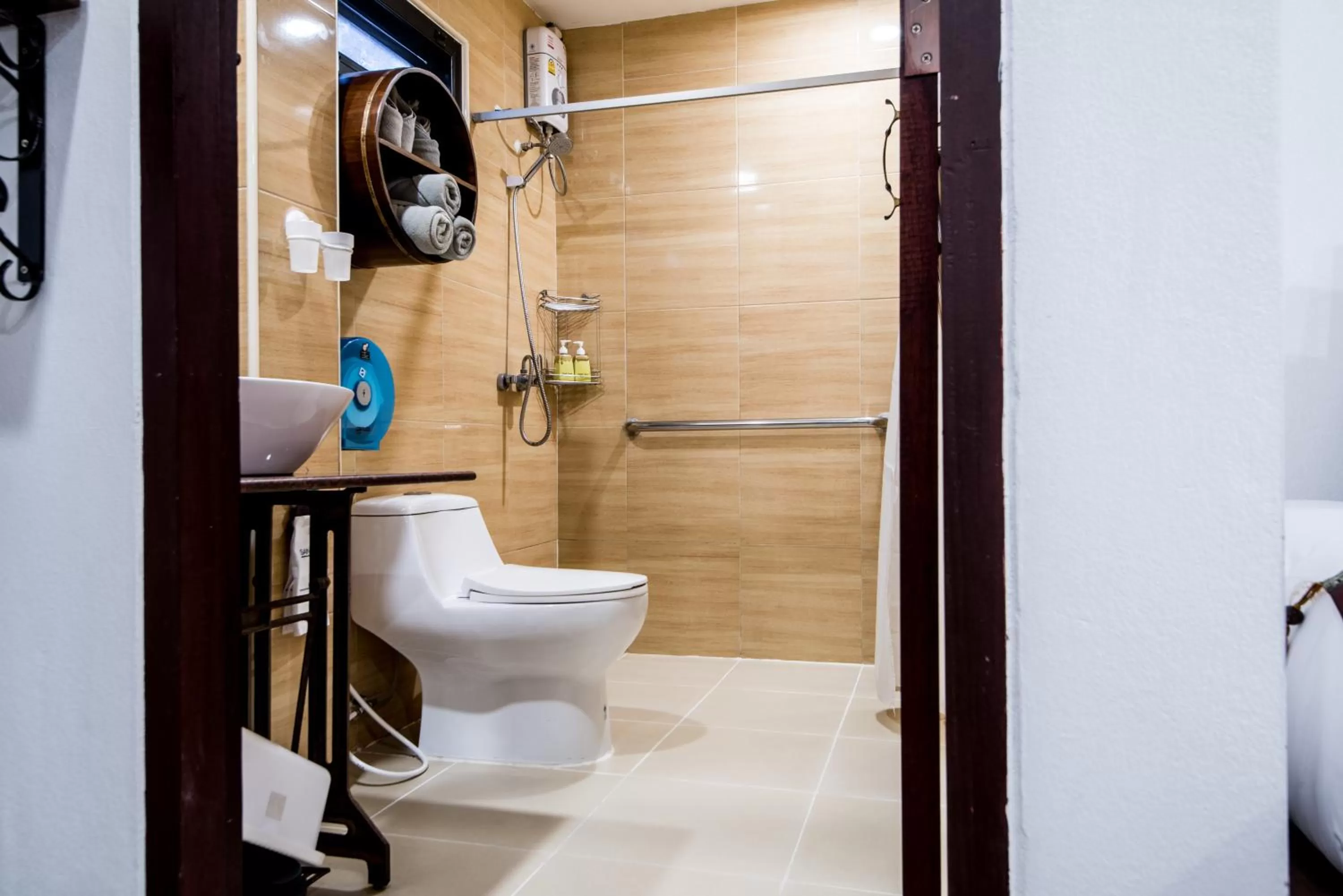 Shower in Chedi Home