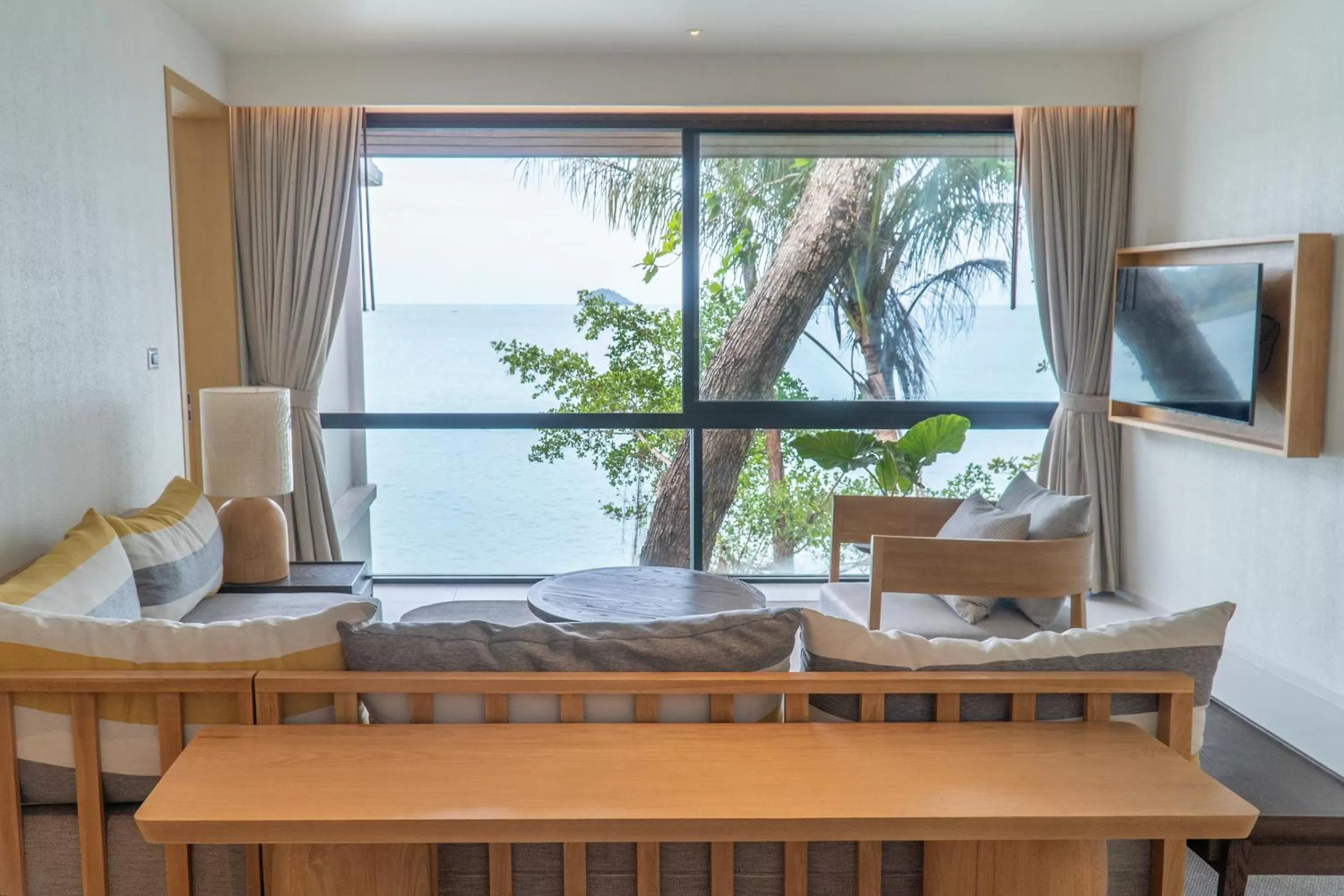 Seating area, Bed in SYLVAN Koh Chang