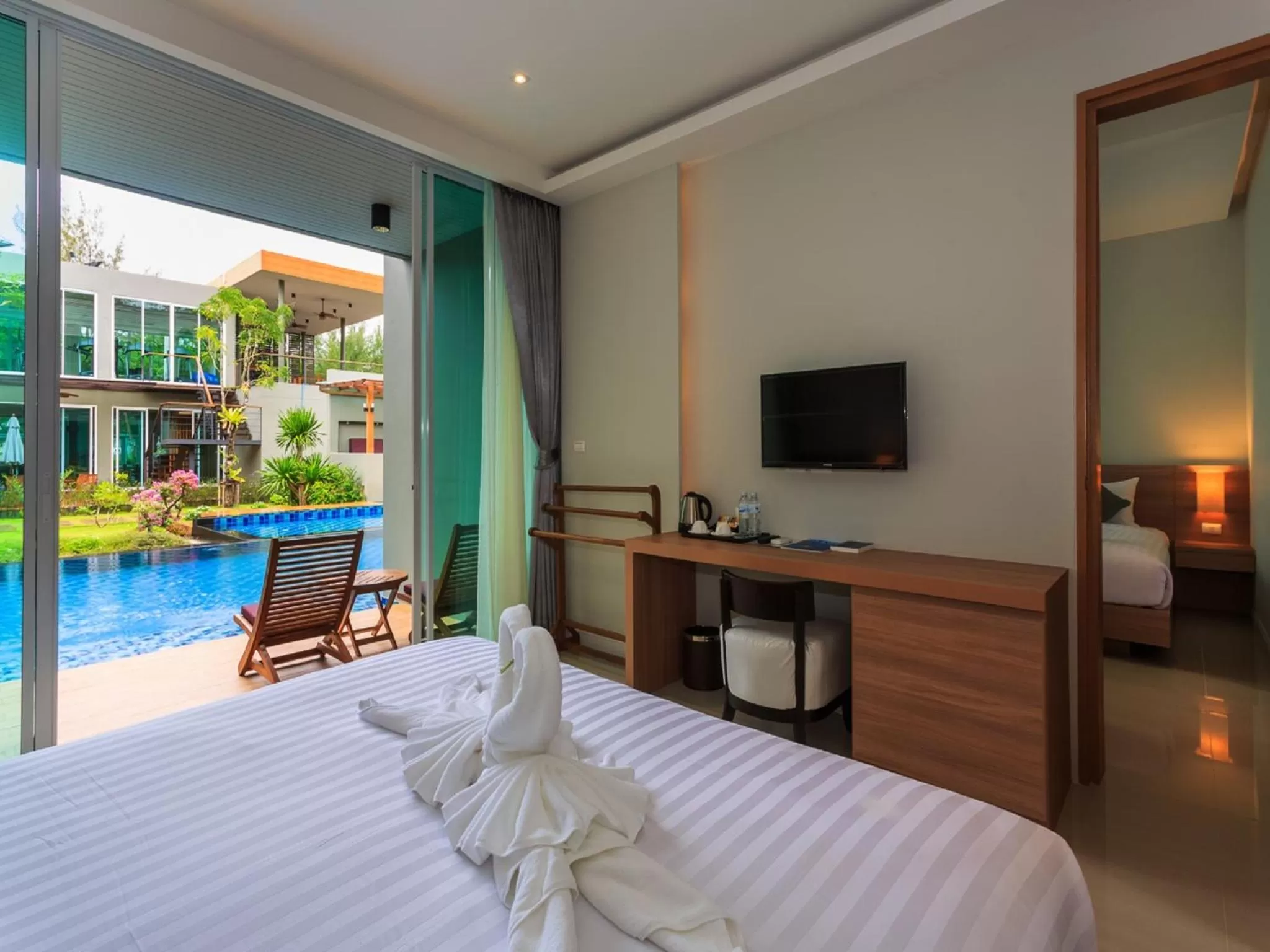 Day, Bed in Khaolak Forest Resort