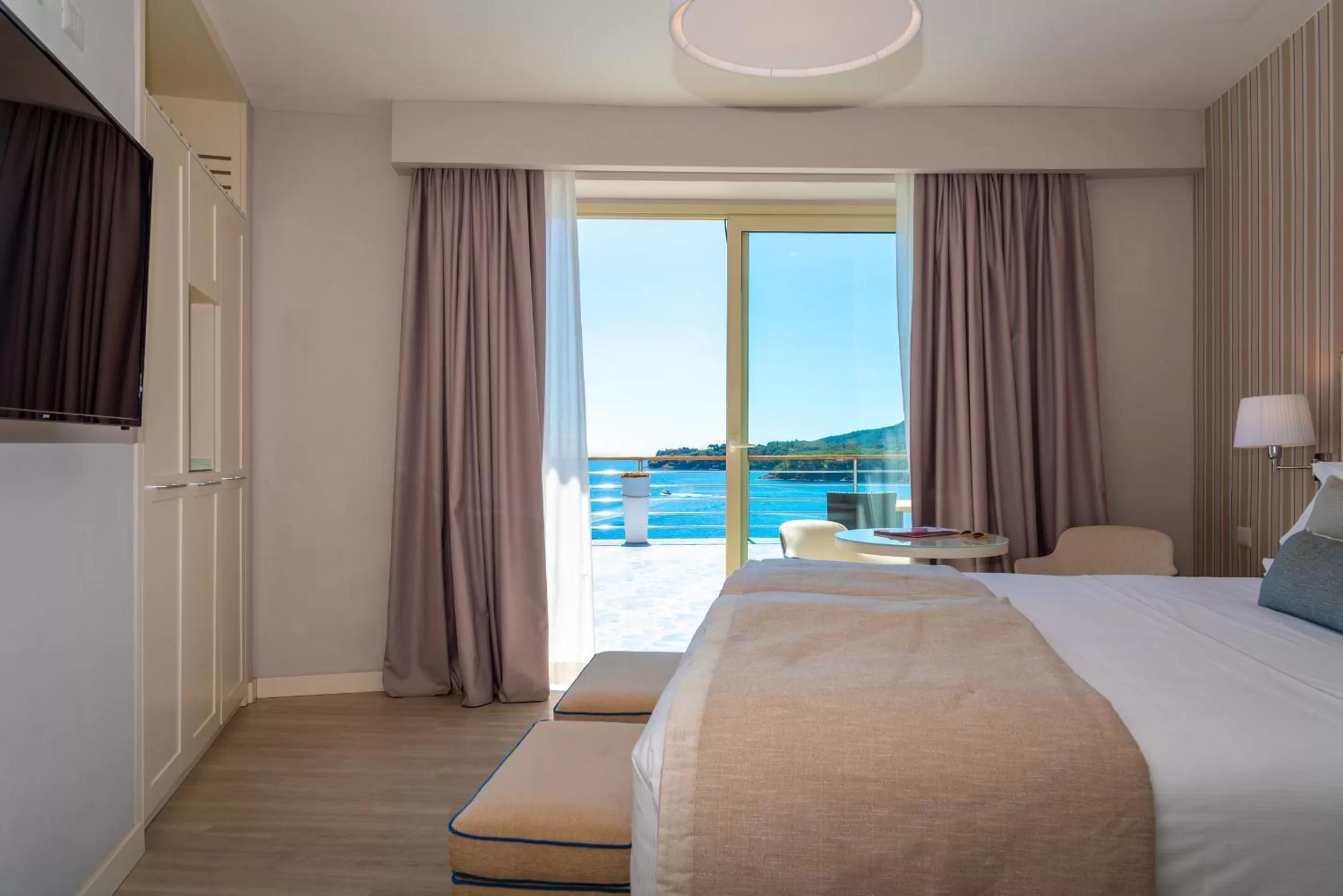 Photo of the whole room, Bed in Hotel Plaza