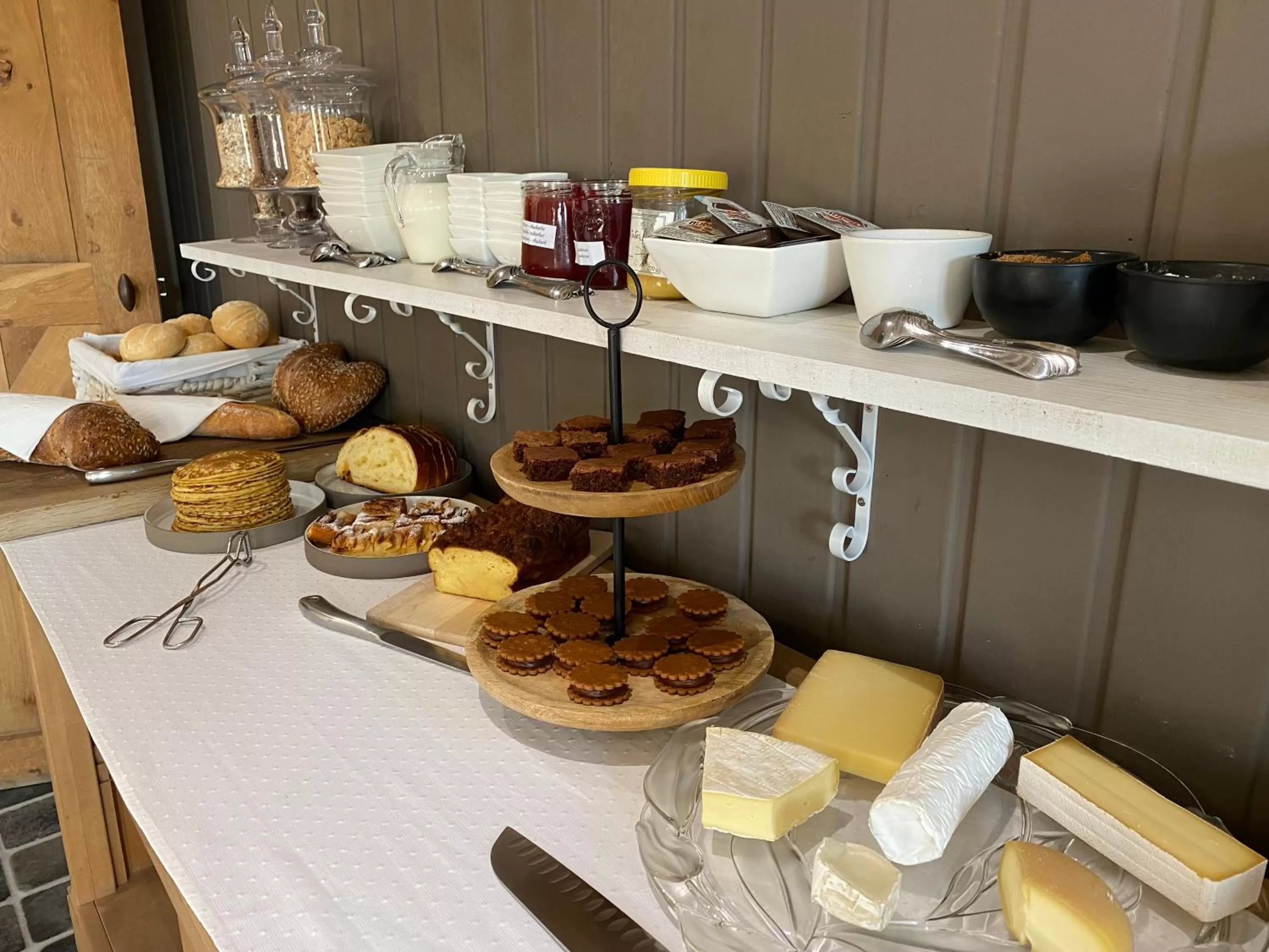 Buffet breakfast, Breakfast in B&B Le Briquemont