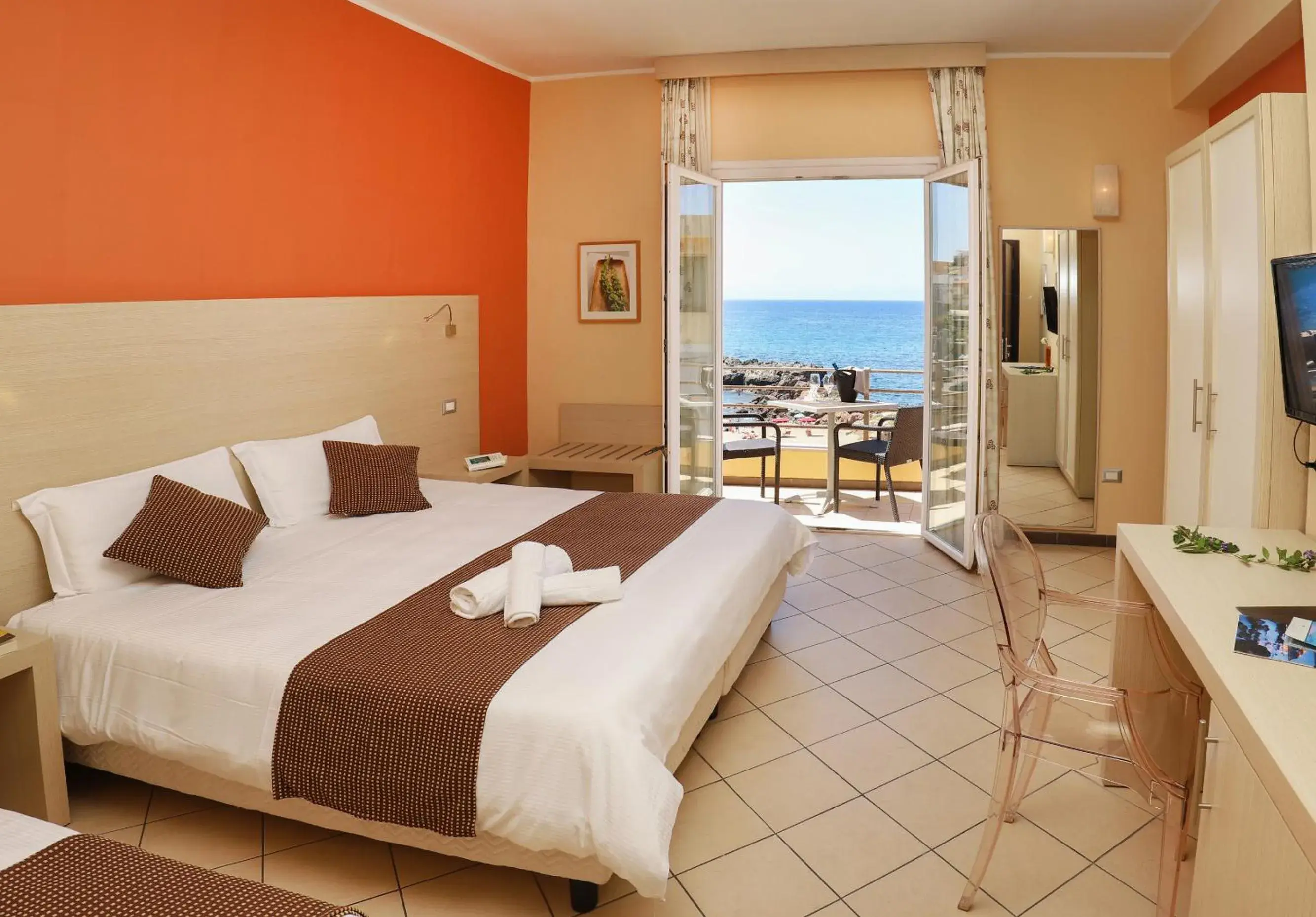Triple Room with Balcony and Sea View in Janus Hotel Triple Room with Balcony and Sea View in Janus Hotel