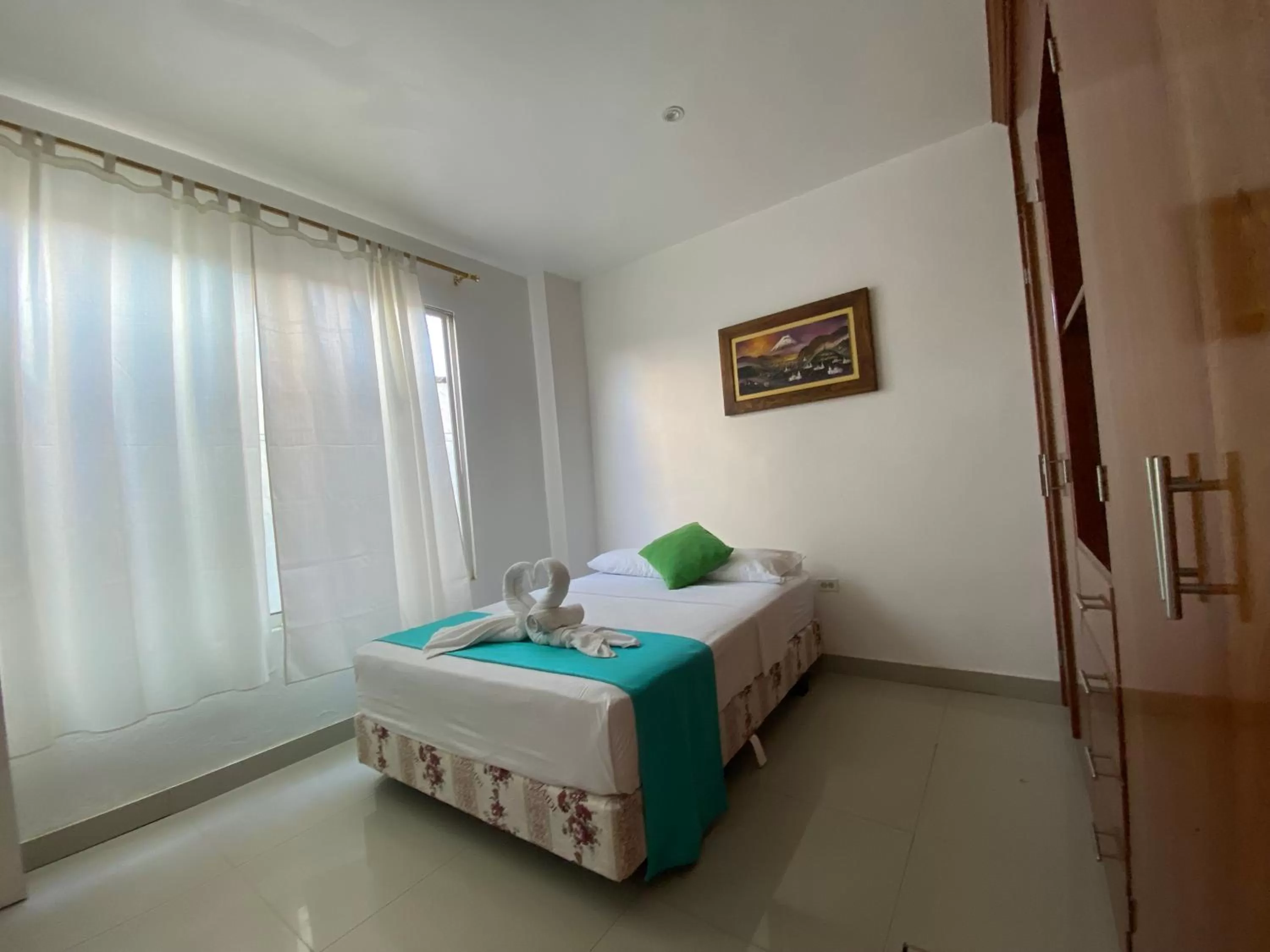 Photo of the whole room, Bed in El Rincón de George