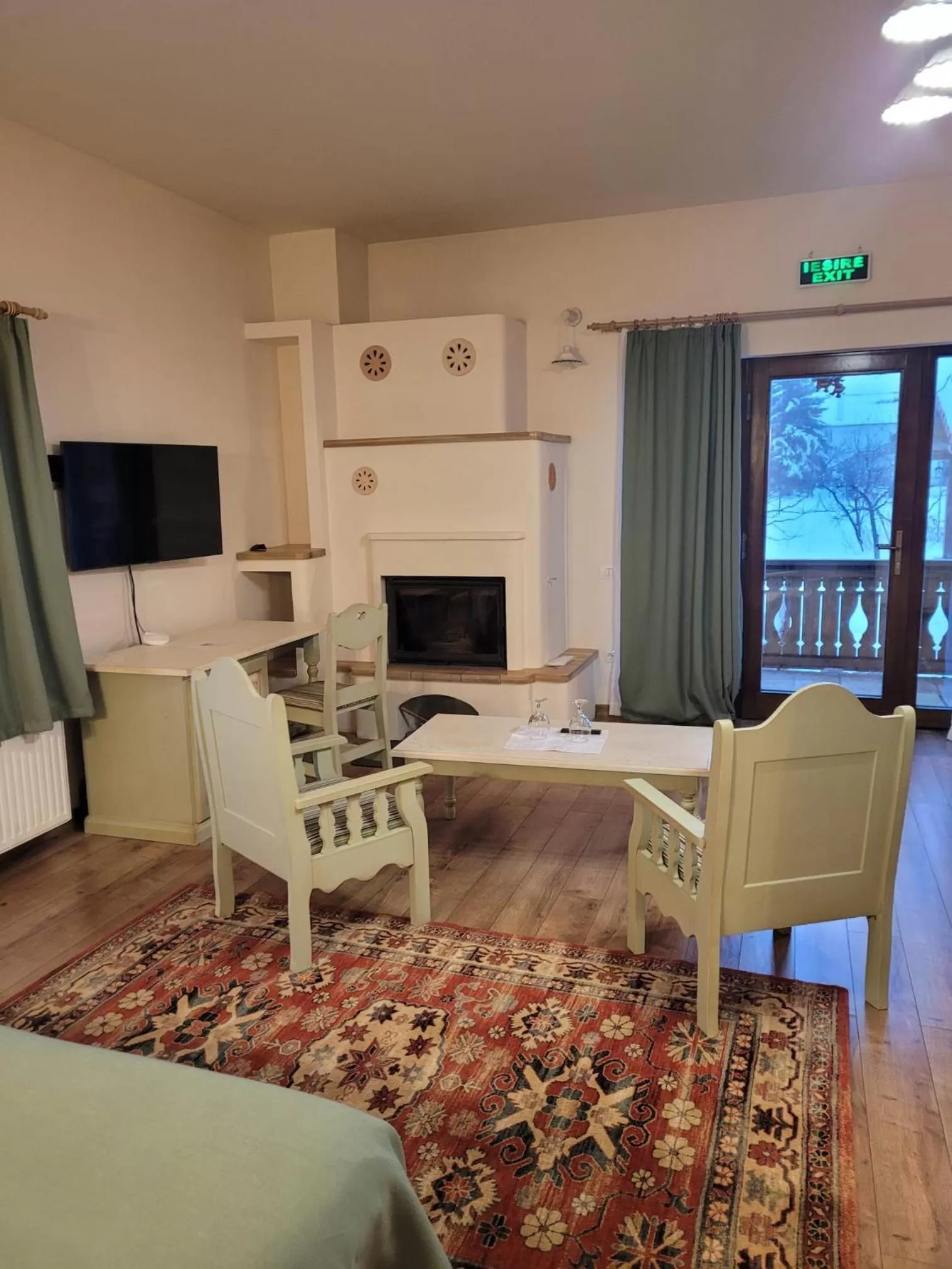 TV/Entertainment Center in Hotel Bielmann