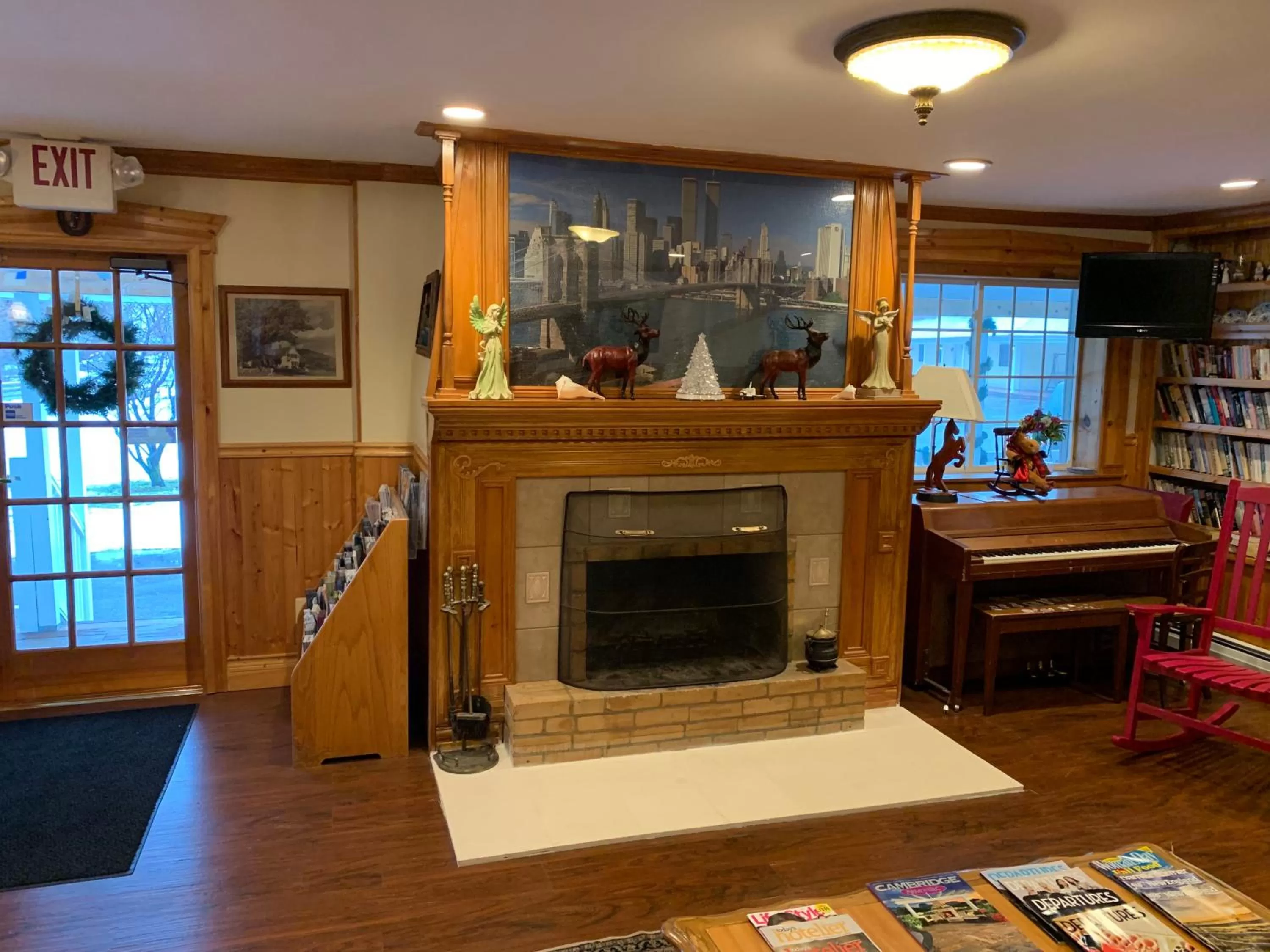 Lobby or reception in Four Winds Country Motel