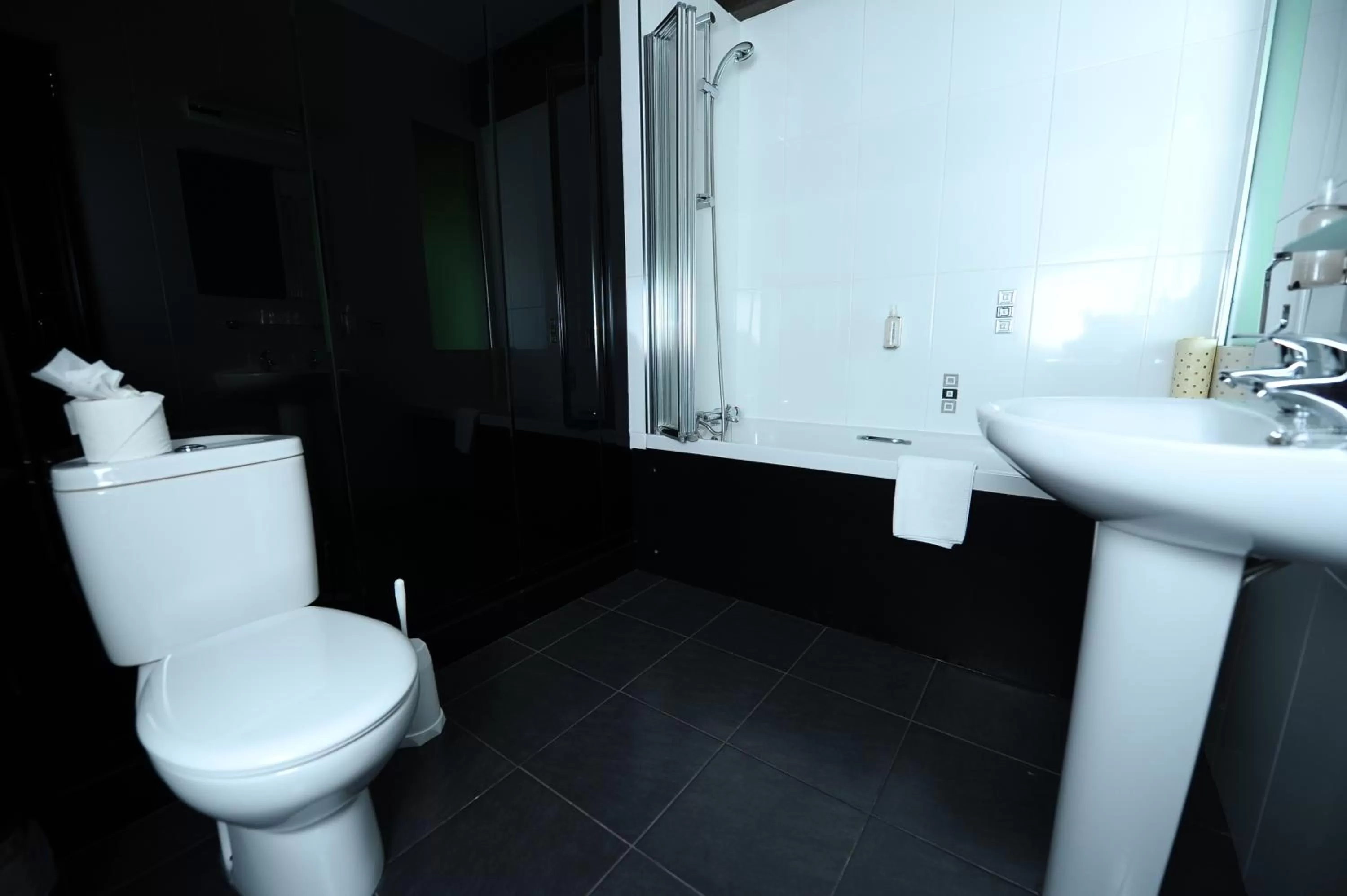 Bathroom in Suncliff Hotel - OCEANA COLLECTION