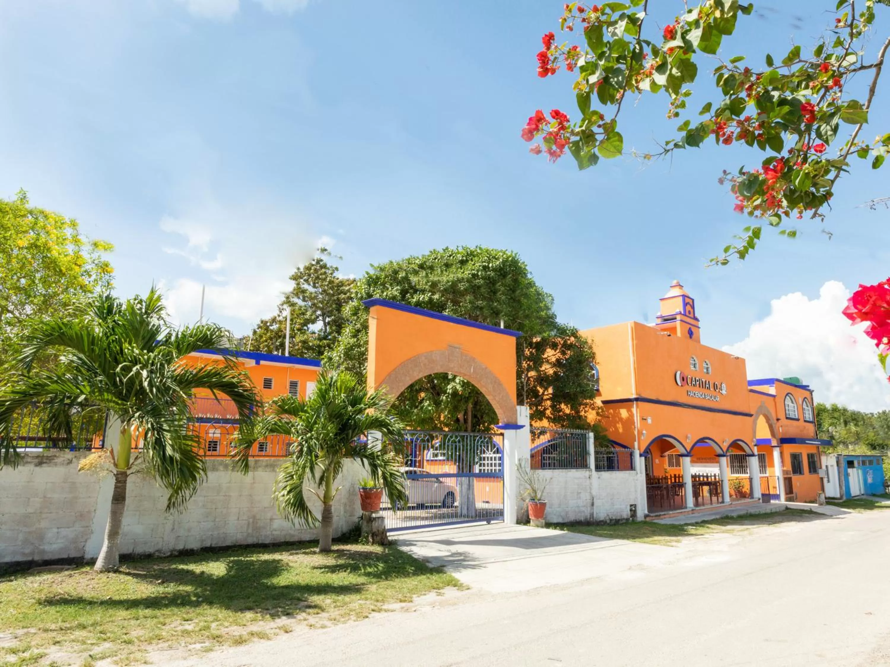 Facade/entrance in Hotel Hacienda Bacalar