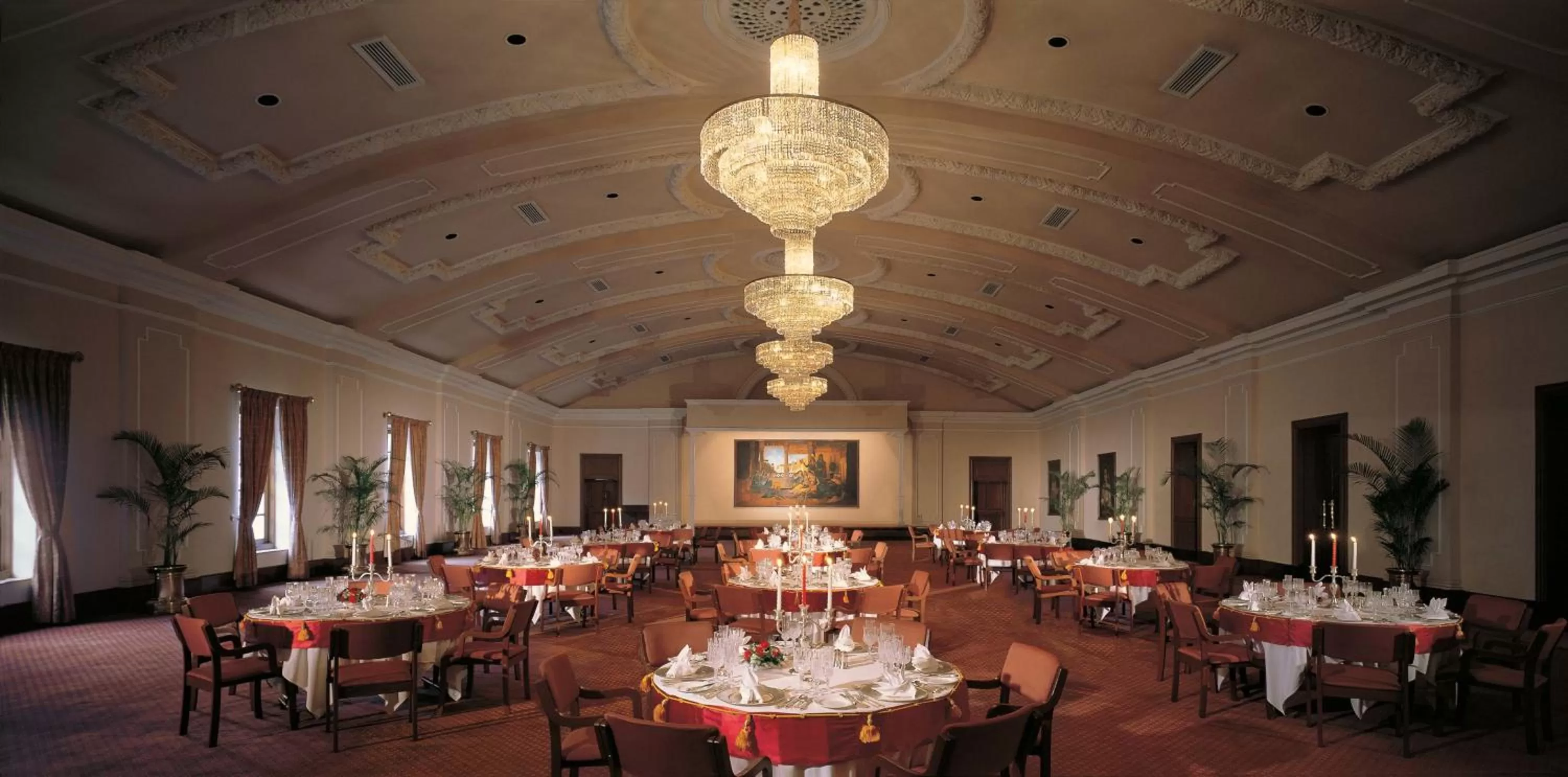 Banquet/Function facilities in The Oberoi Grand Kolkata