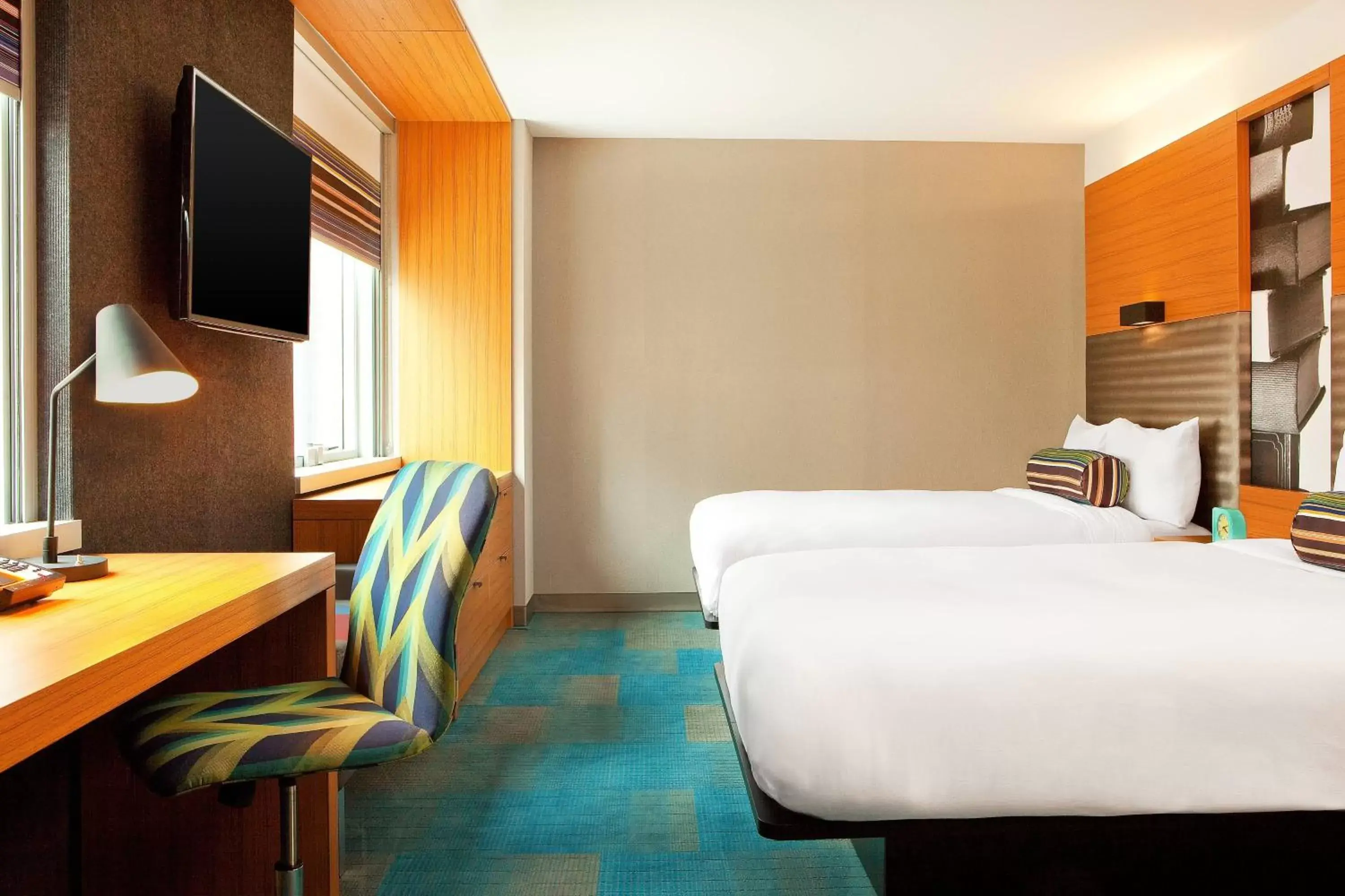 Traditional Queen Room with Two Queen Beds and Roll-in Shower - Mobility and Hearing Accessible in Aloft Chicago Downtown River North Traditional Queen Room with Two Queen Beds and Roll-in Shower - Mobility and Hearing Accessible in Aloft Chicago Downtown River North