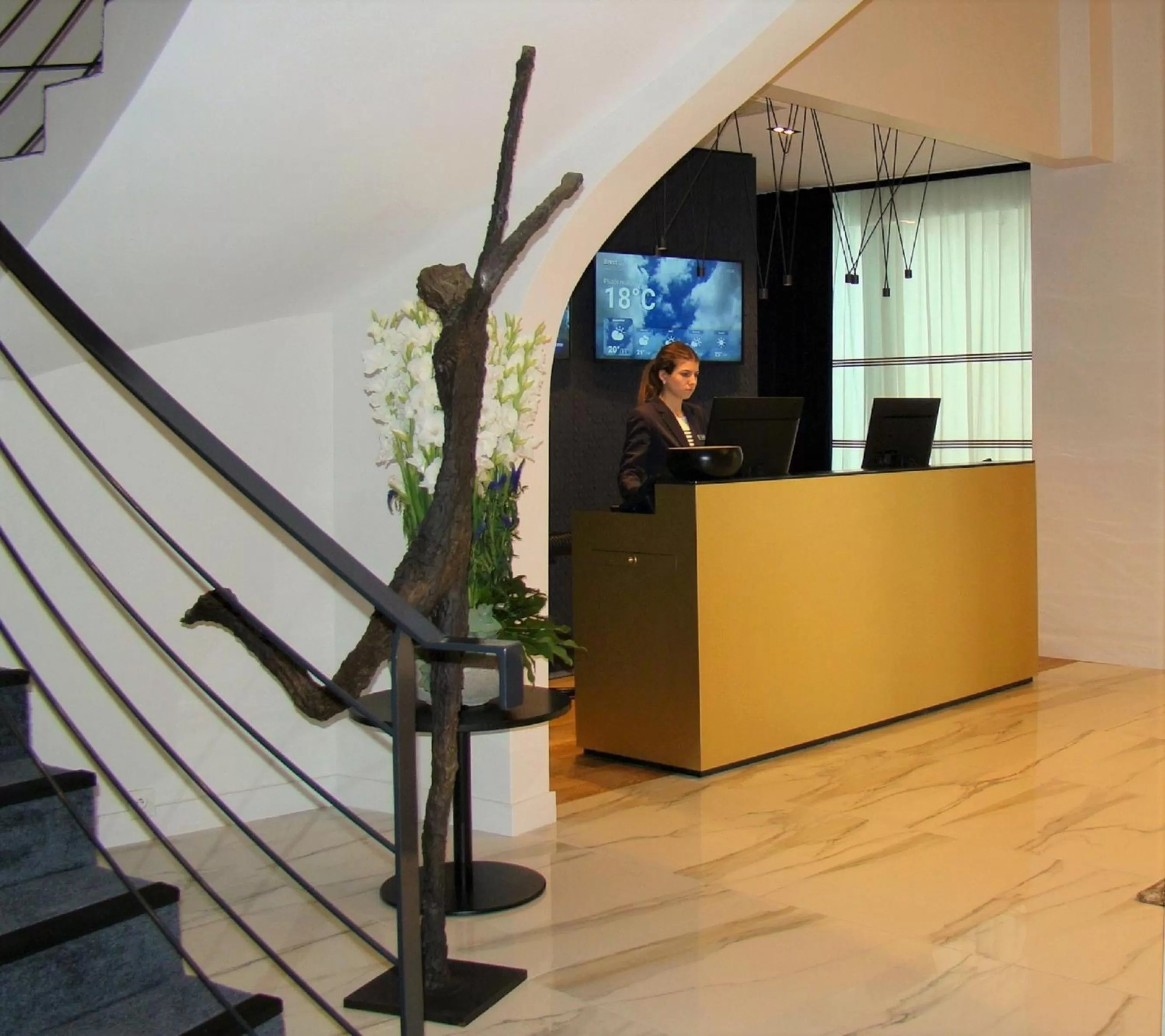 Lobby or reception in L'Amirauté Brest