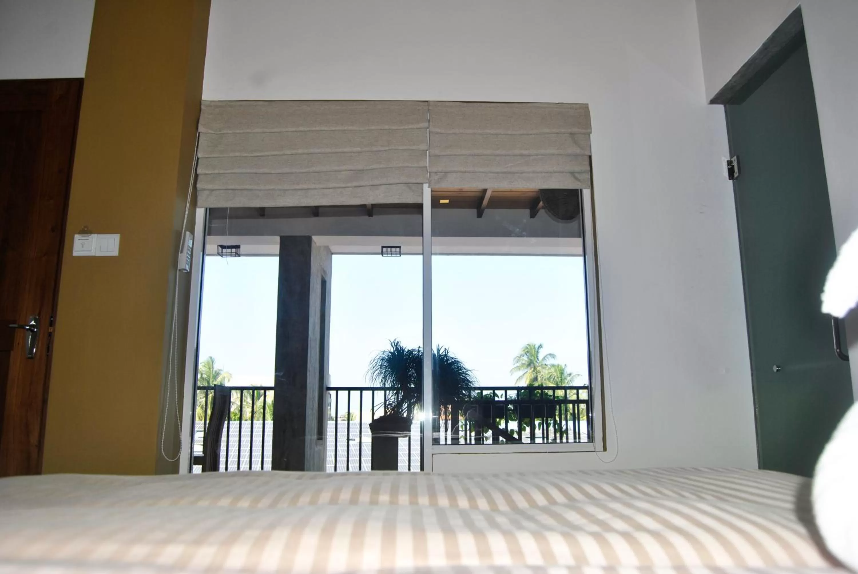 Bed, Property Building in The Canoe