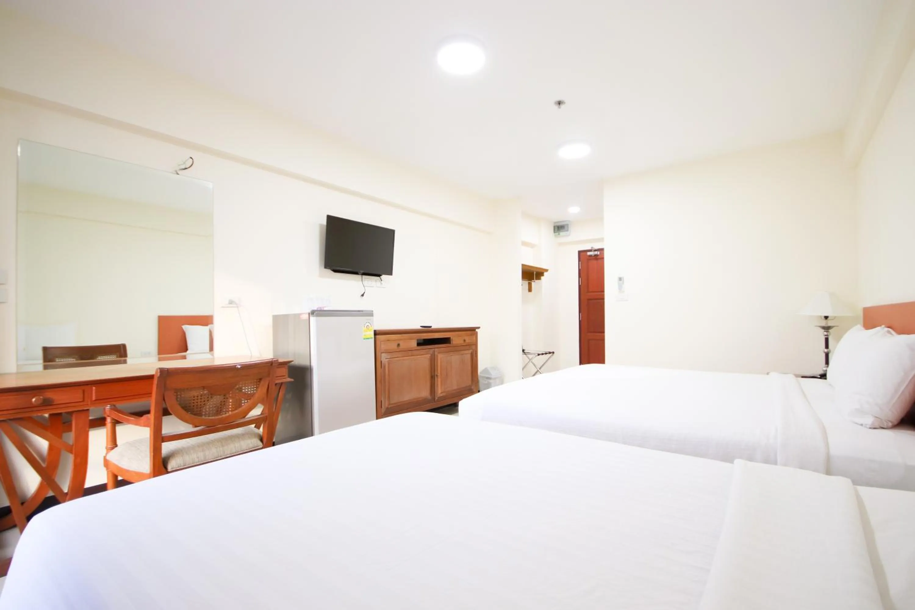 Bed in White House Bizotel