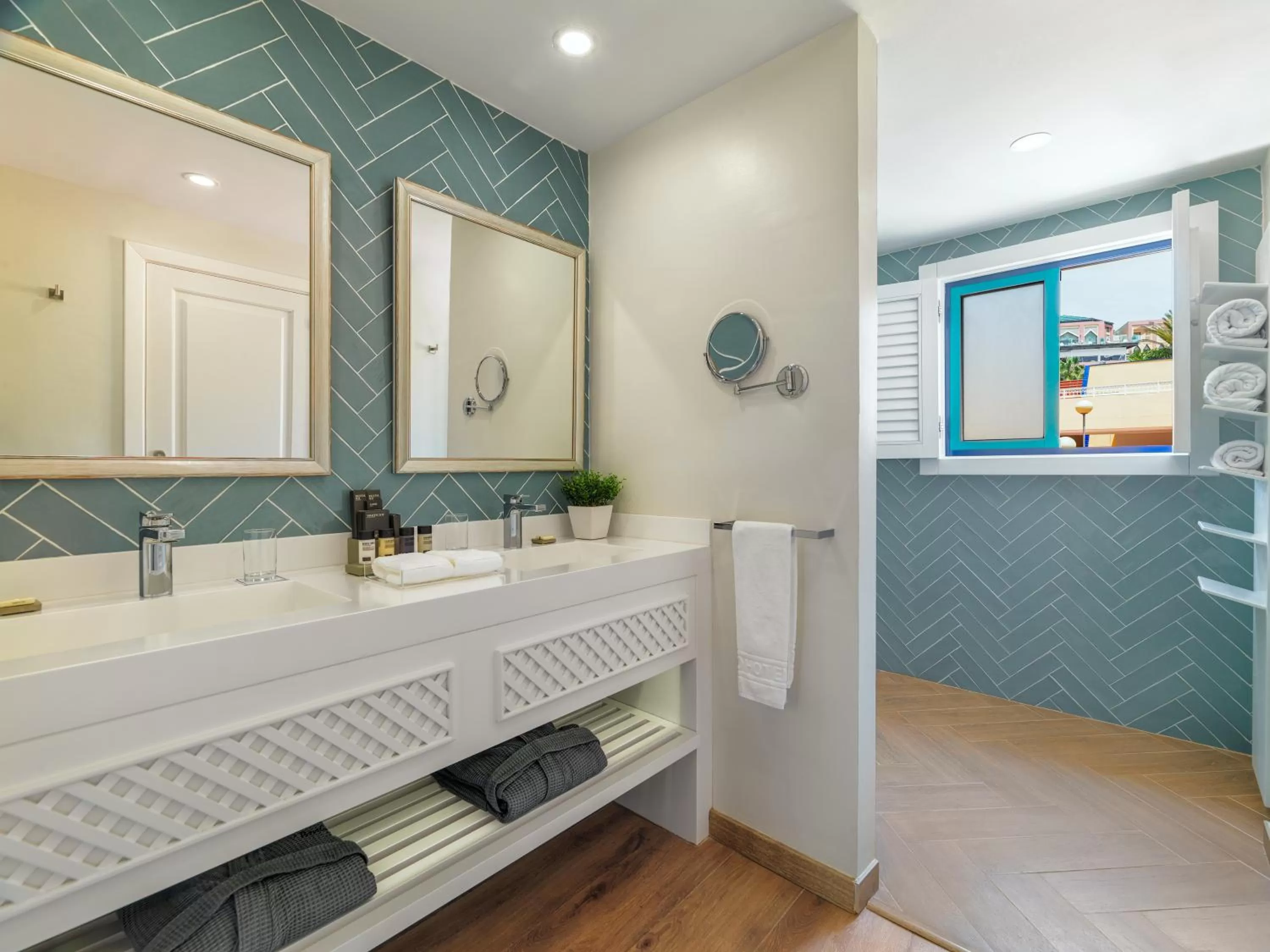 Bathroom in H10 Playa Esmeralda - Adults Only