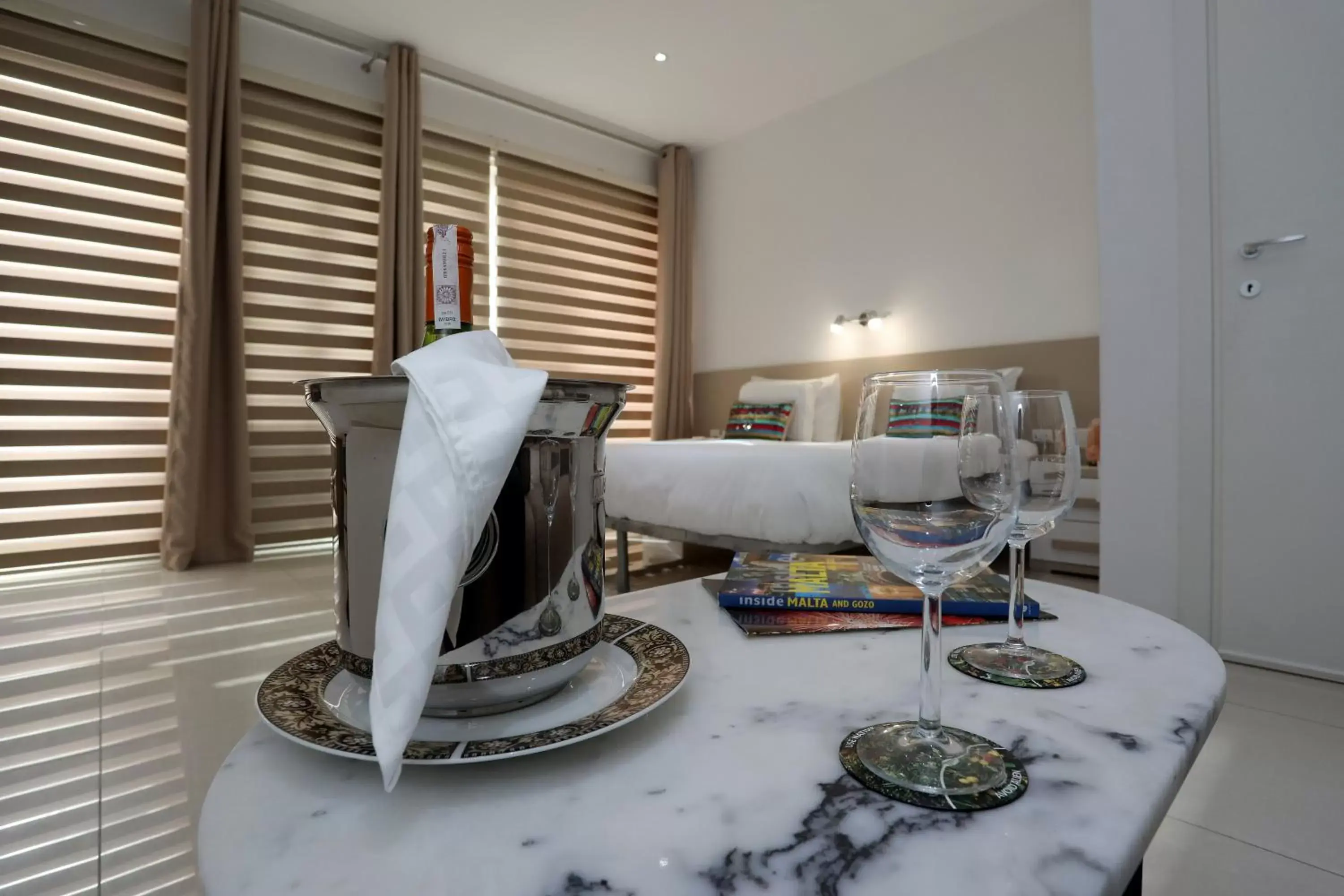 Luxury Triple Room in Escape to St Julians Luxury Triple Room in Escape to St Julians