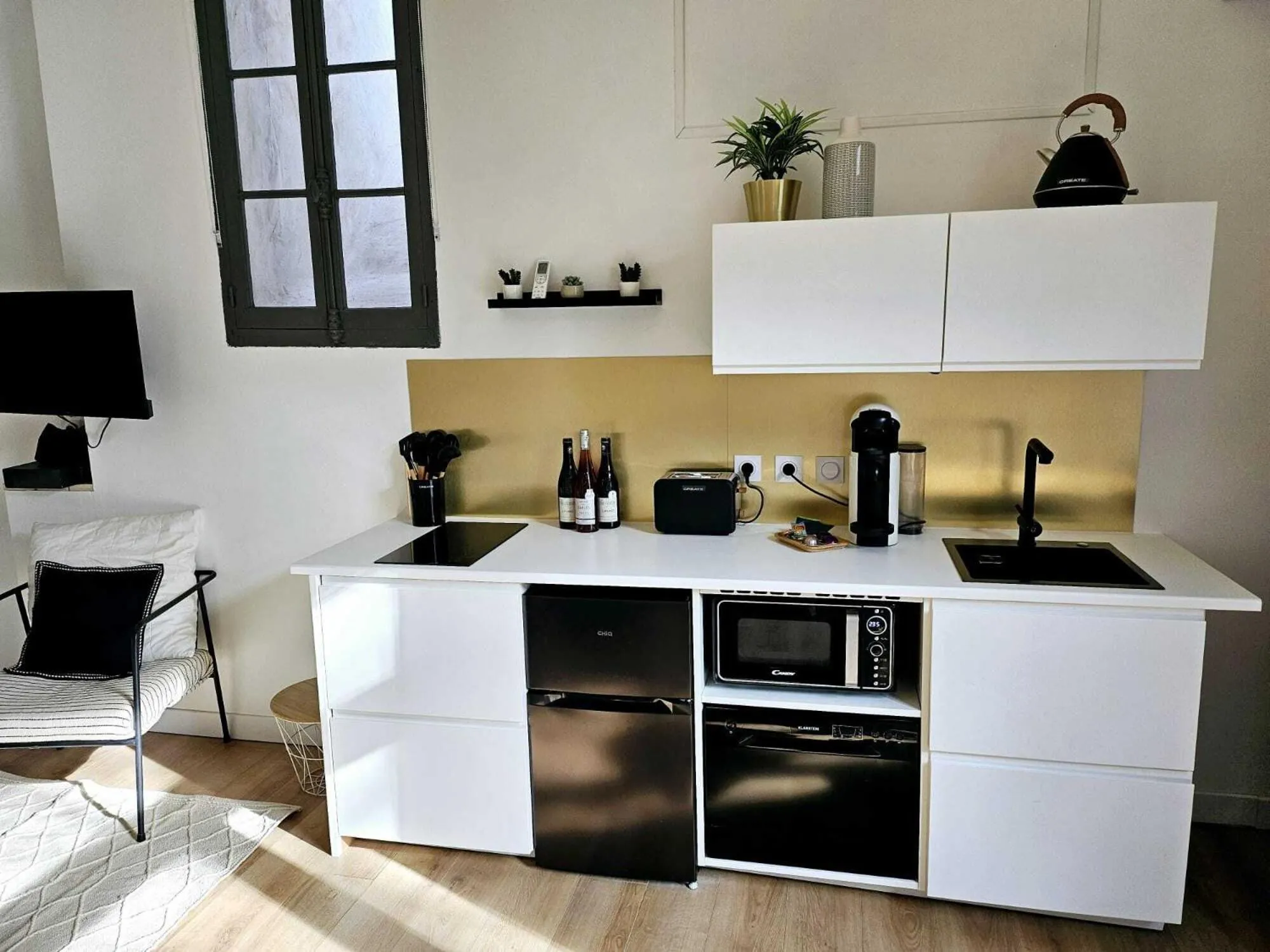 Kitchen or kitchenette in La Maison Grivolas Appartements et Maison d'hôtes
