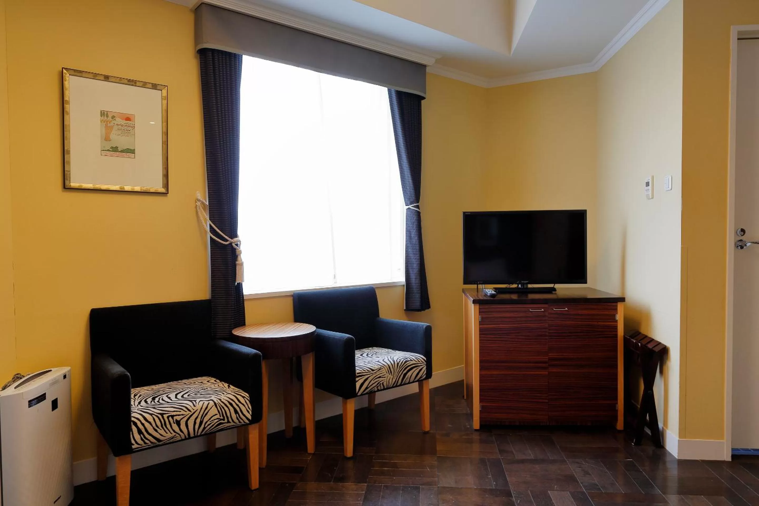 Photo of the whole room in Hotel Monterey La Soeur Fukuoka