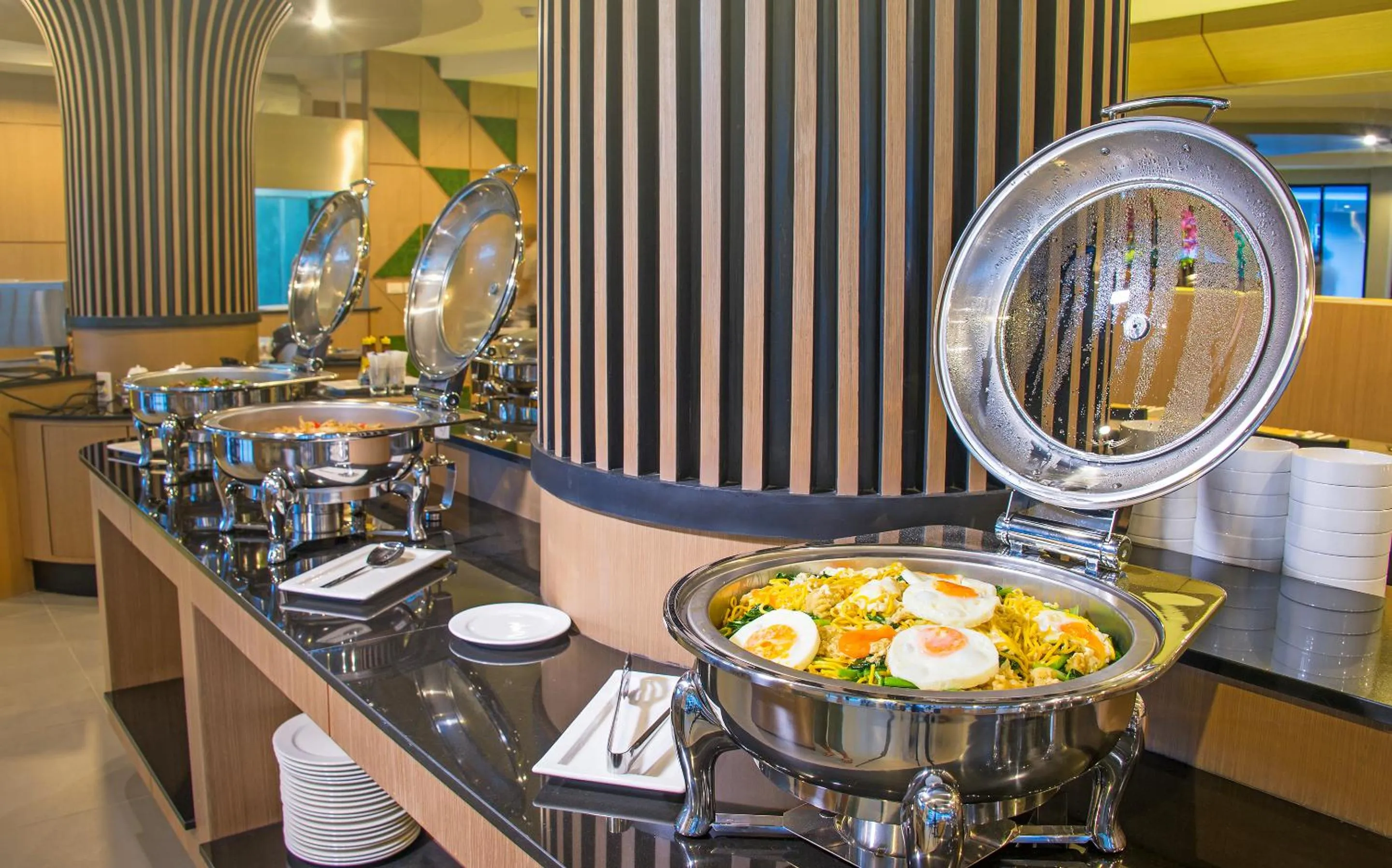 Food and drinks in AVA SEA Resort Krabi, Ao Nang Beach