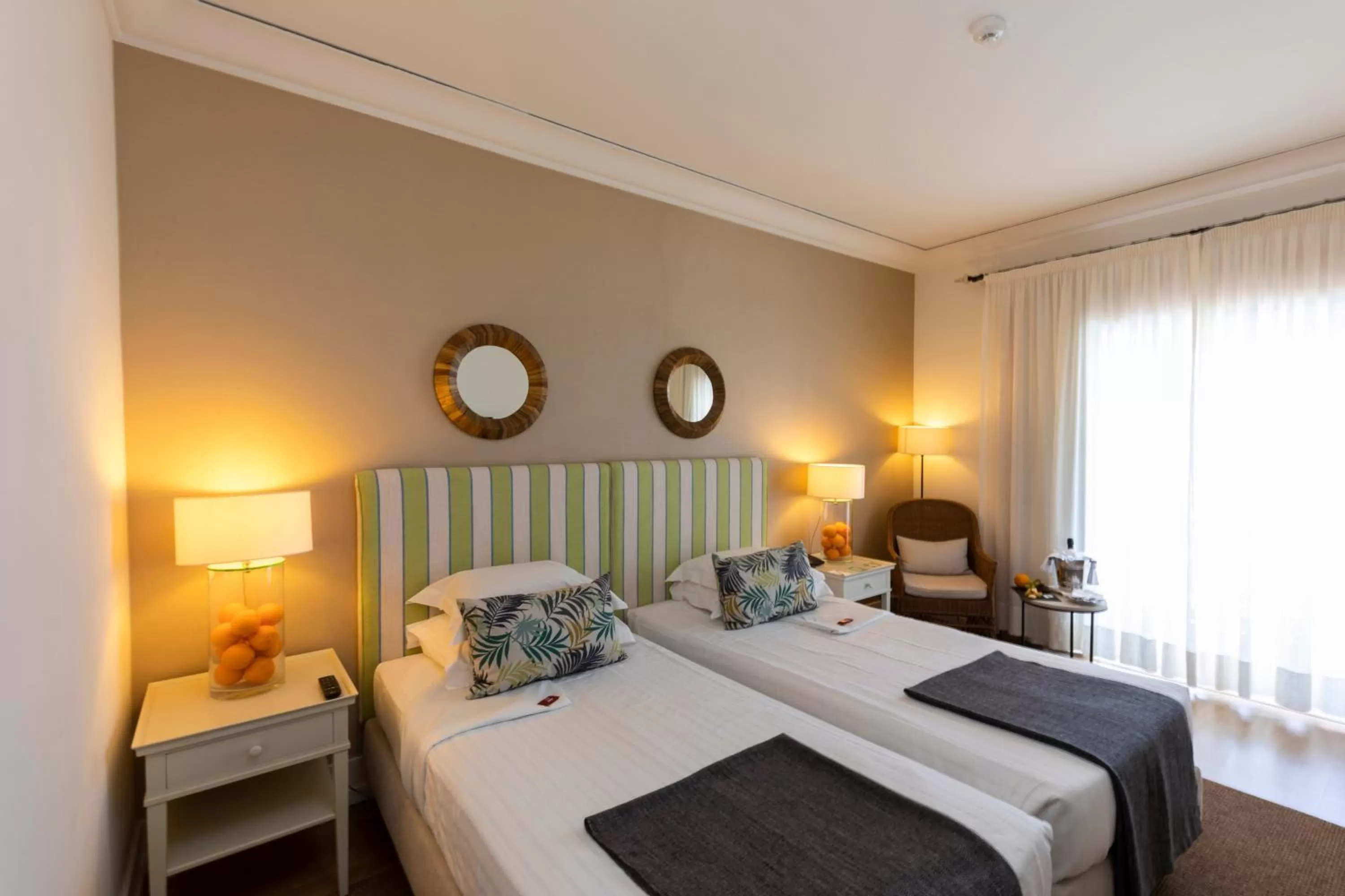 Photo of the whole room, Bed in Pousada de Sagres