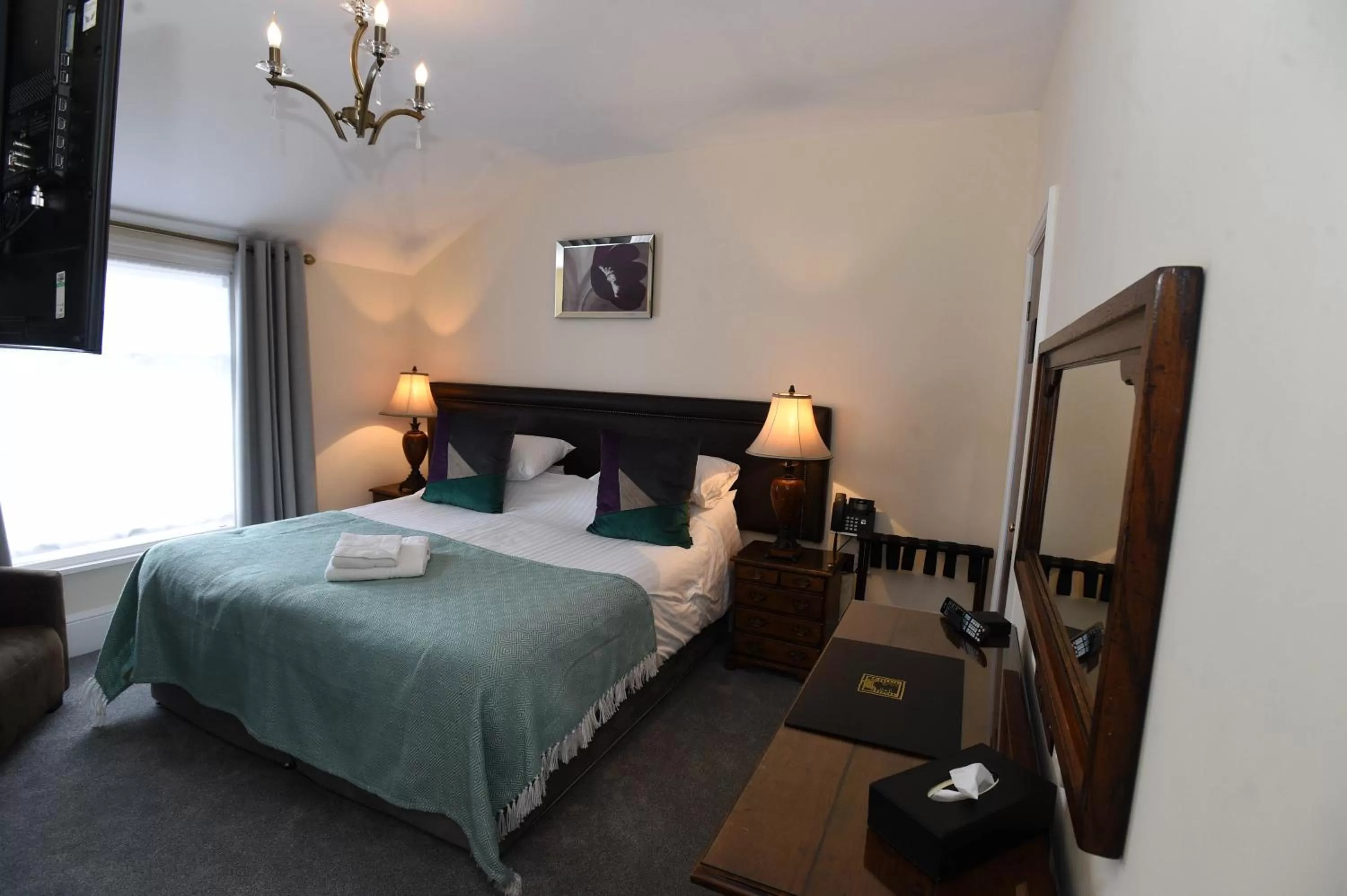 Bedroom, Bed in The Black Boy Inn