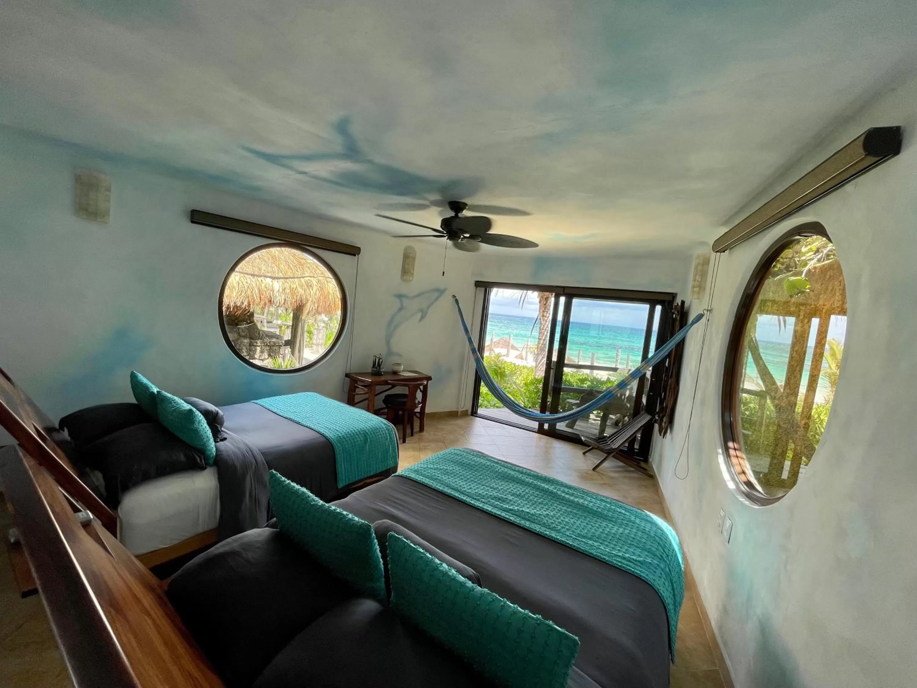 Photo of the whole room, Bed in Sueños Tulum