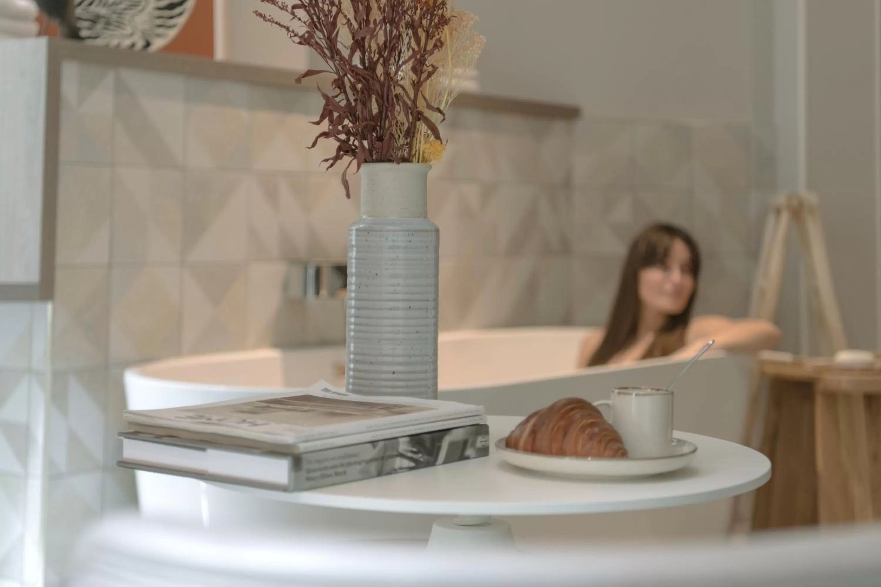 People in MiHotel Sala