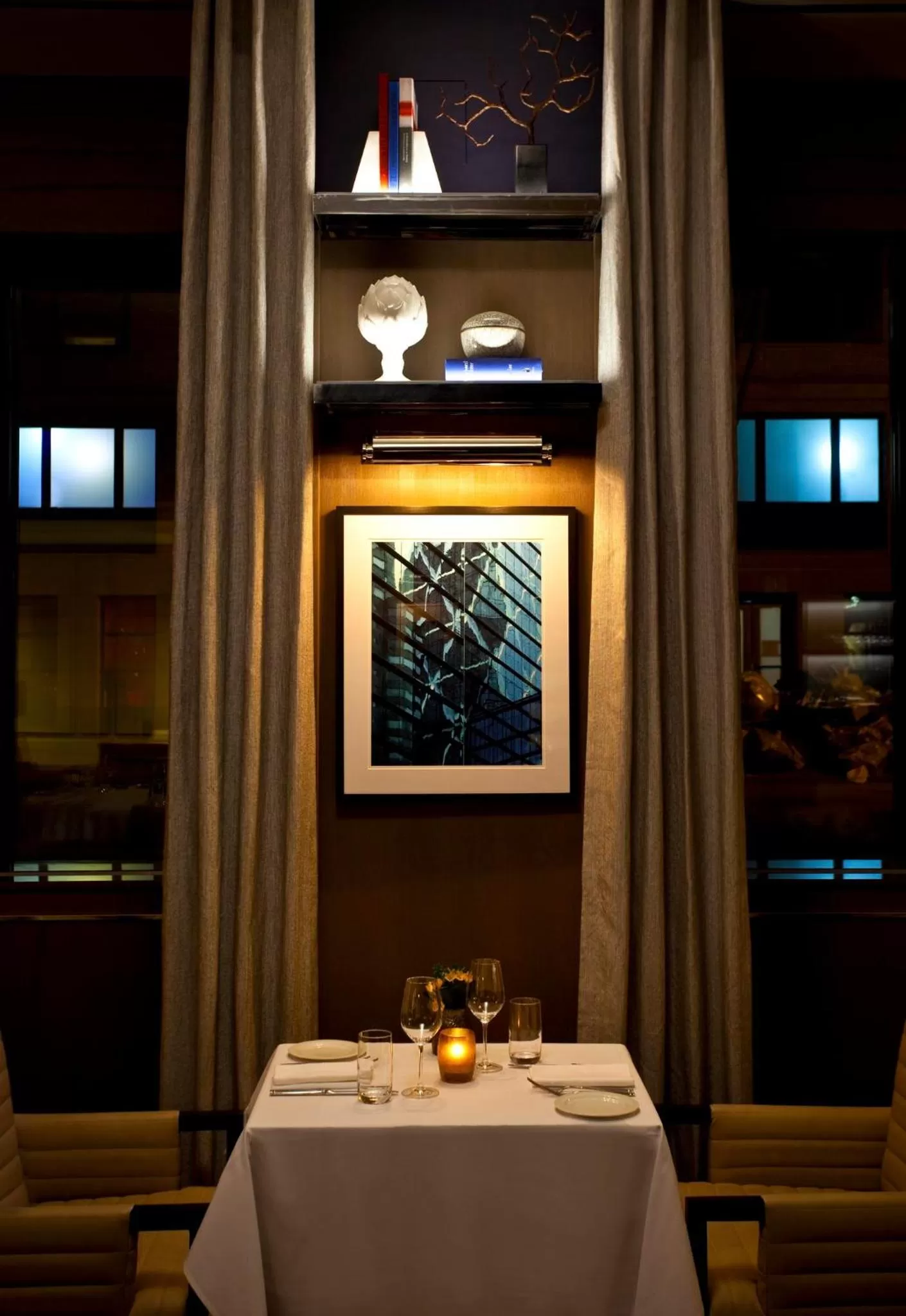 Restaurant/places to eat in Loews Regency New York Hotel