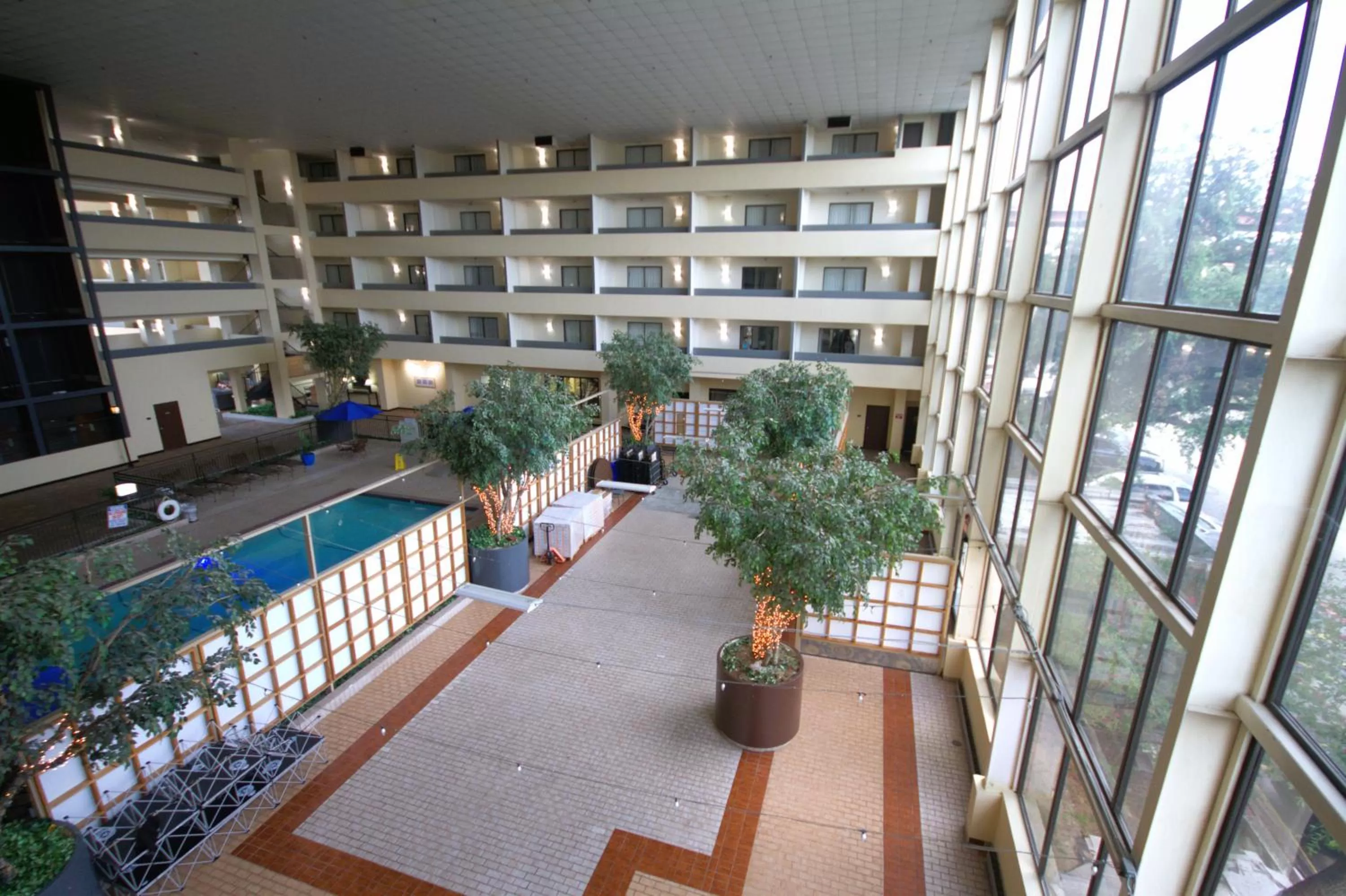 Swimming pool in Atrium Hotel and Suites DFW Airport