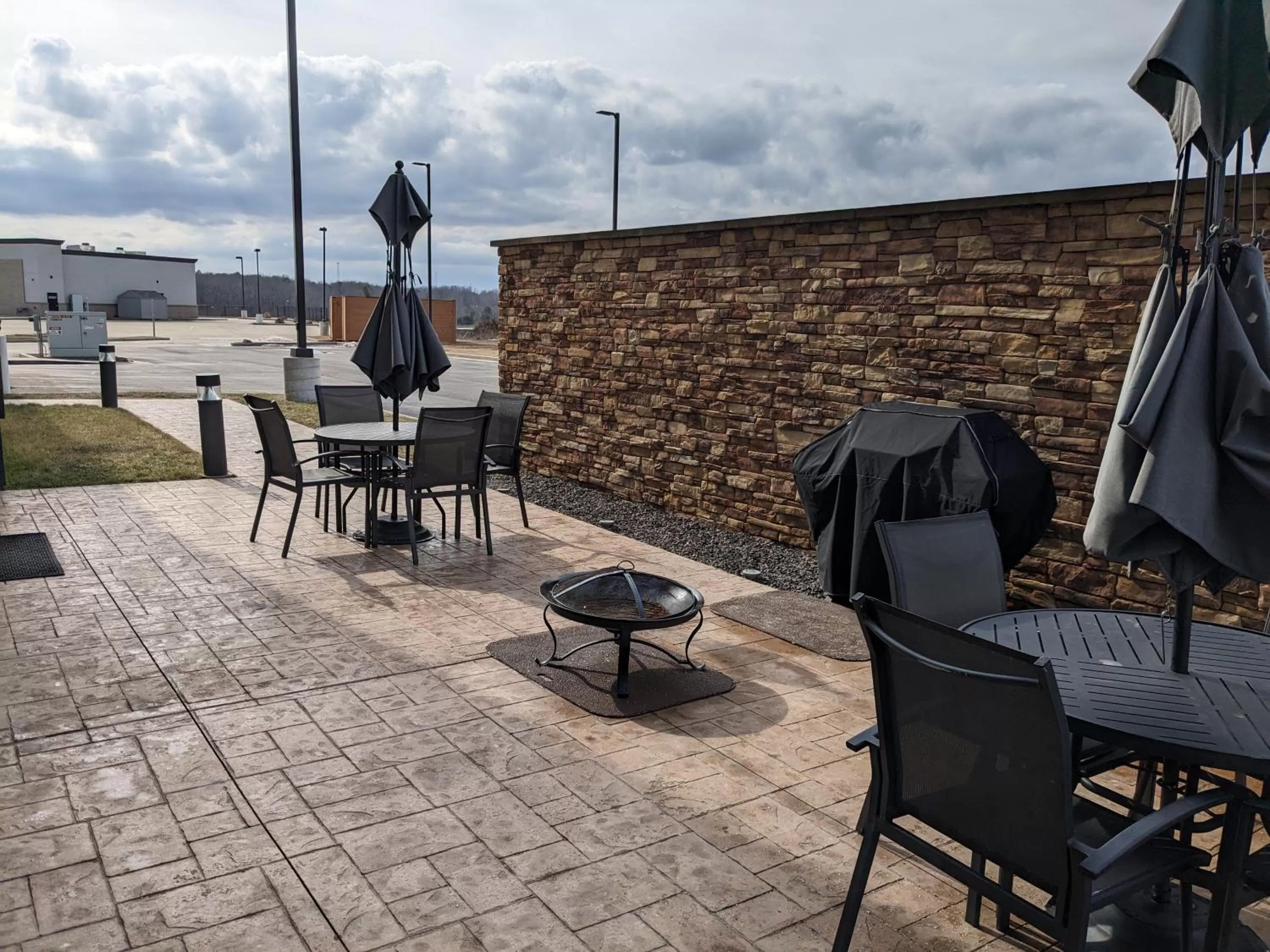 Patio in Fairfield Inn & Suites by Marriott Poplar Bluff