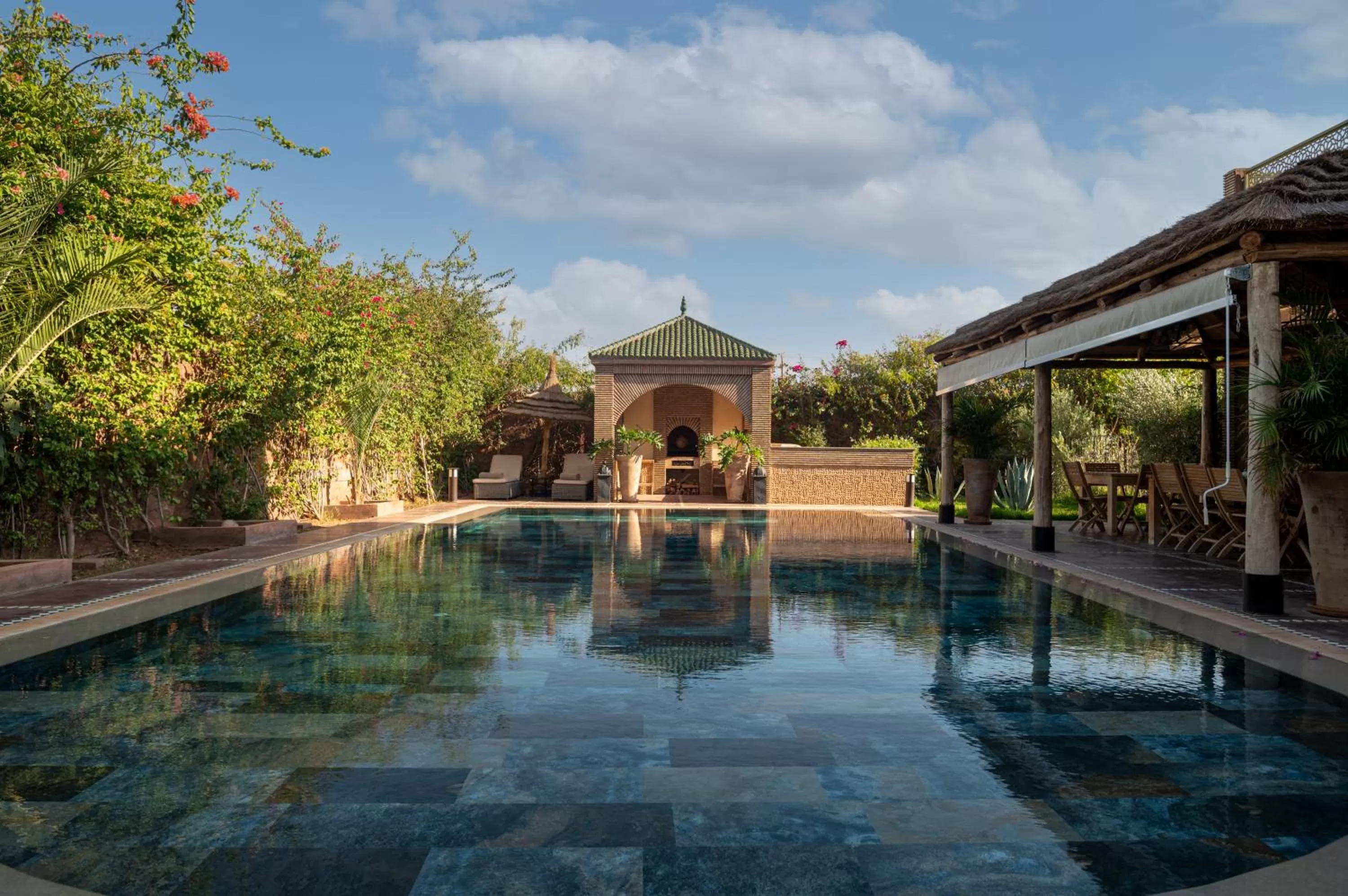 Swimming Pool in Maria Towers , Palais Table d'hôtes & SPA