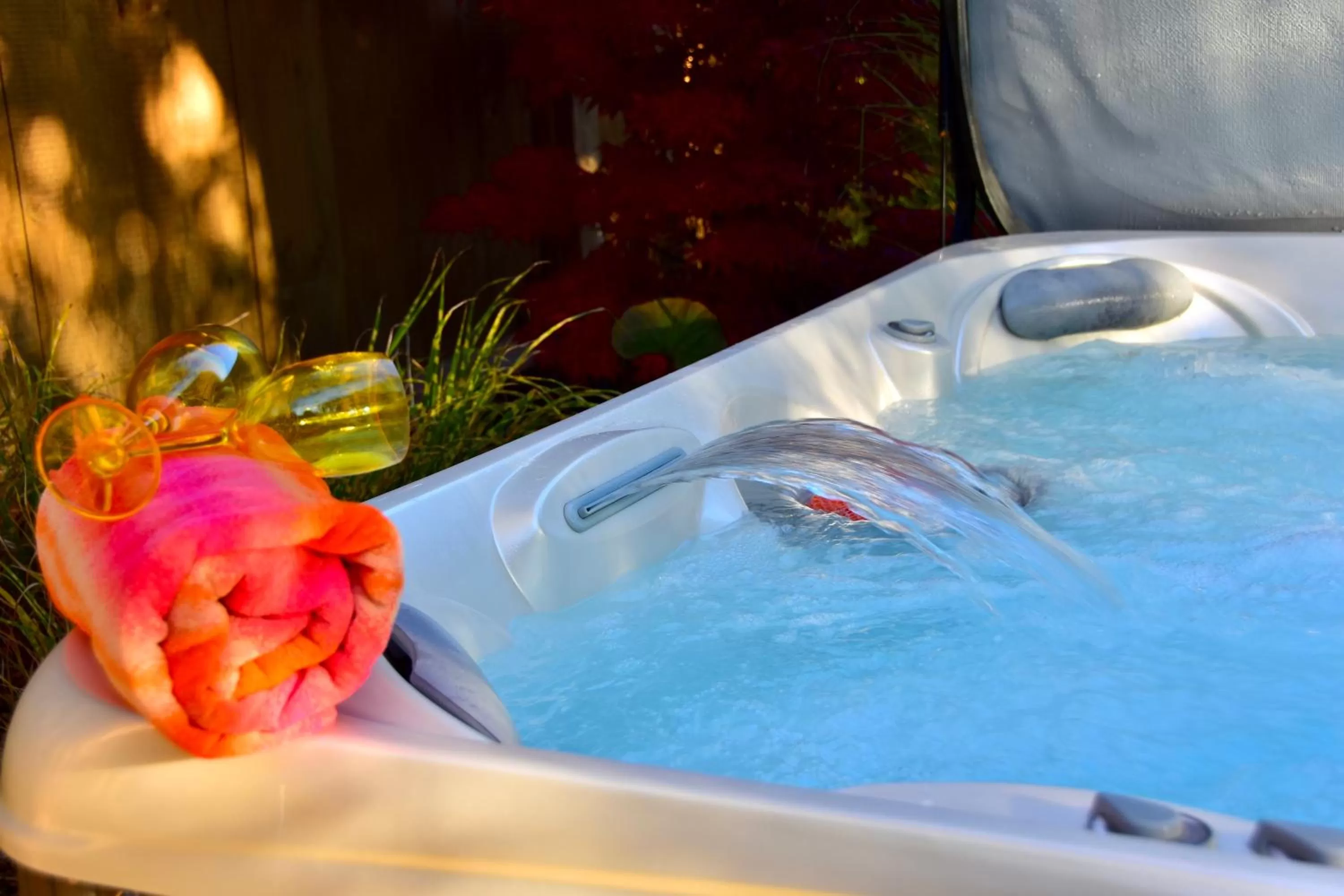 Hot Tub in Explorer House Bed & Breakfast