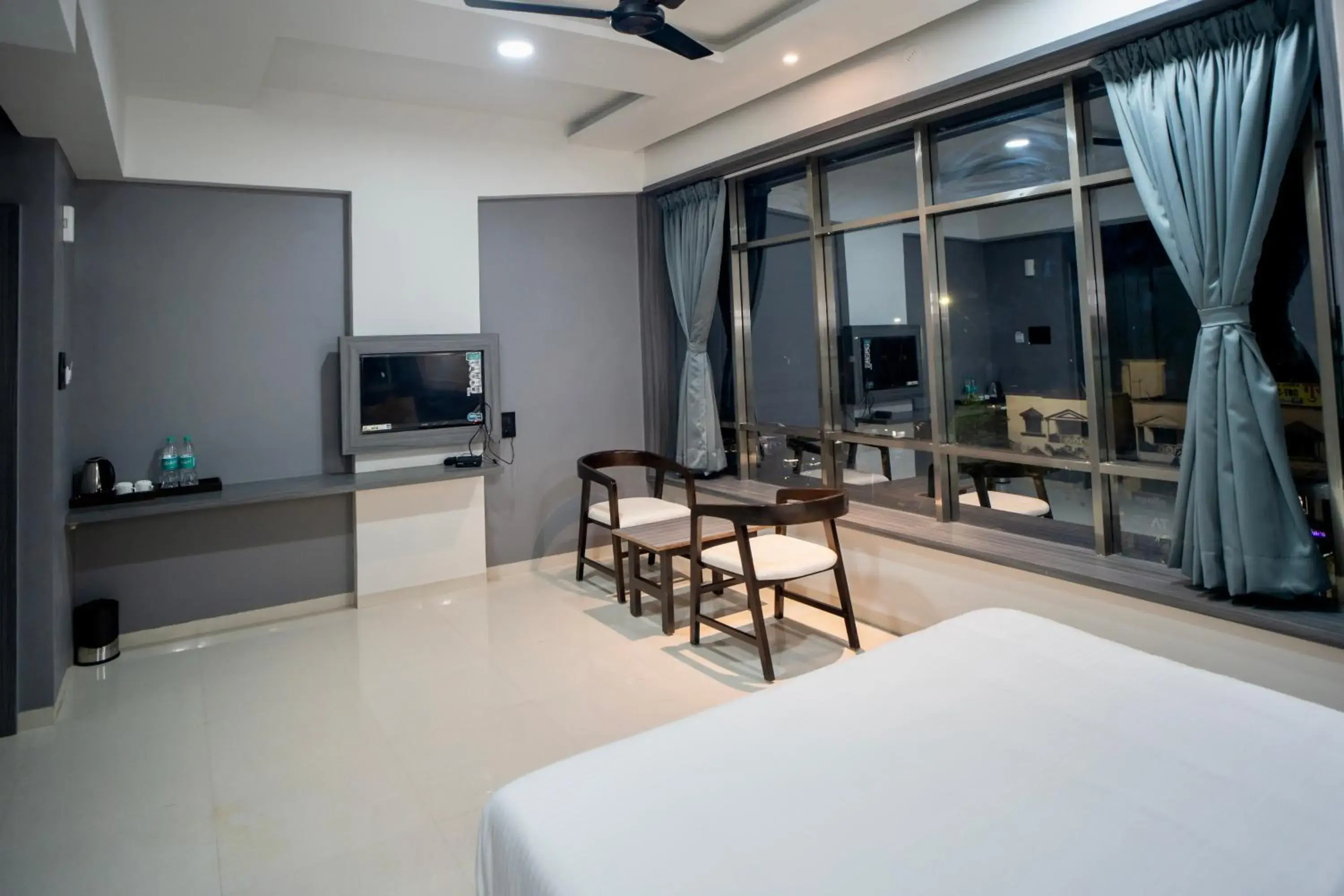 Superior King Room - single occupancy in Hotel Oberon Superior King Room - single occupancy in Hotel Oberon